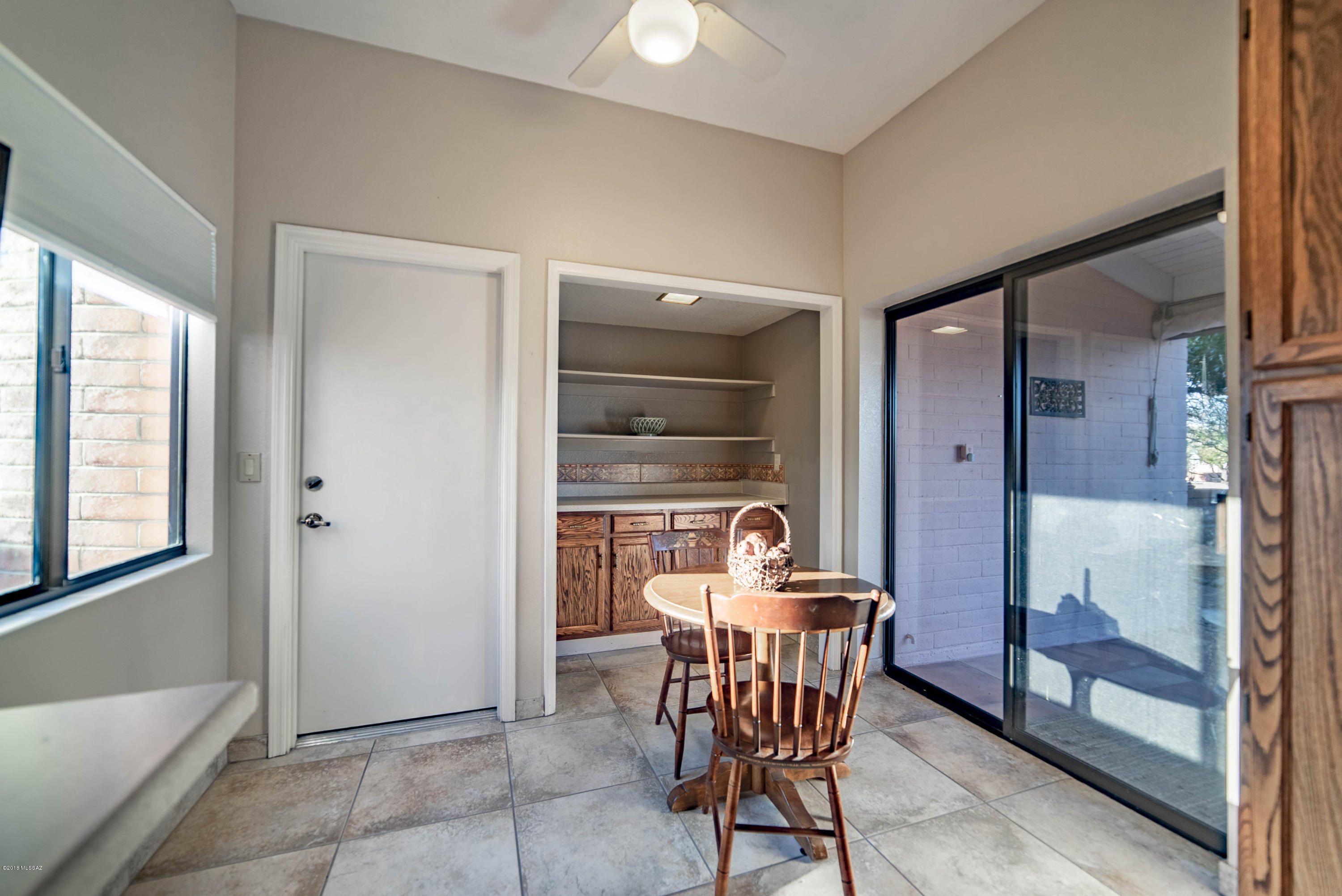 3841 S Placita De La Moneda