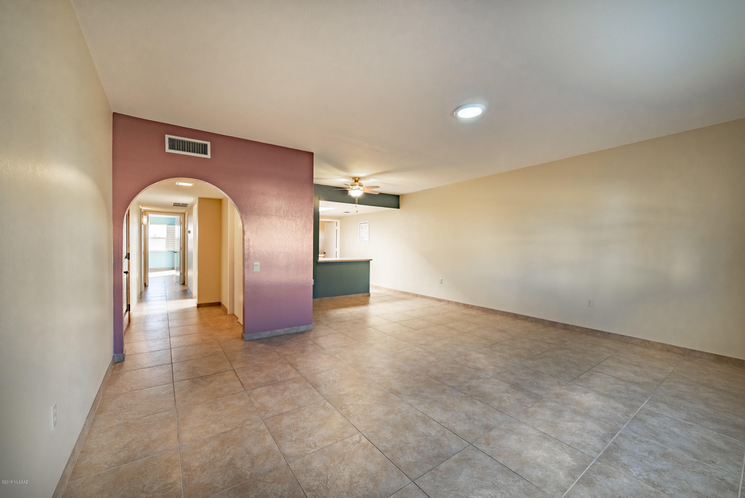 633 W Paseo Del Prado