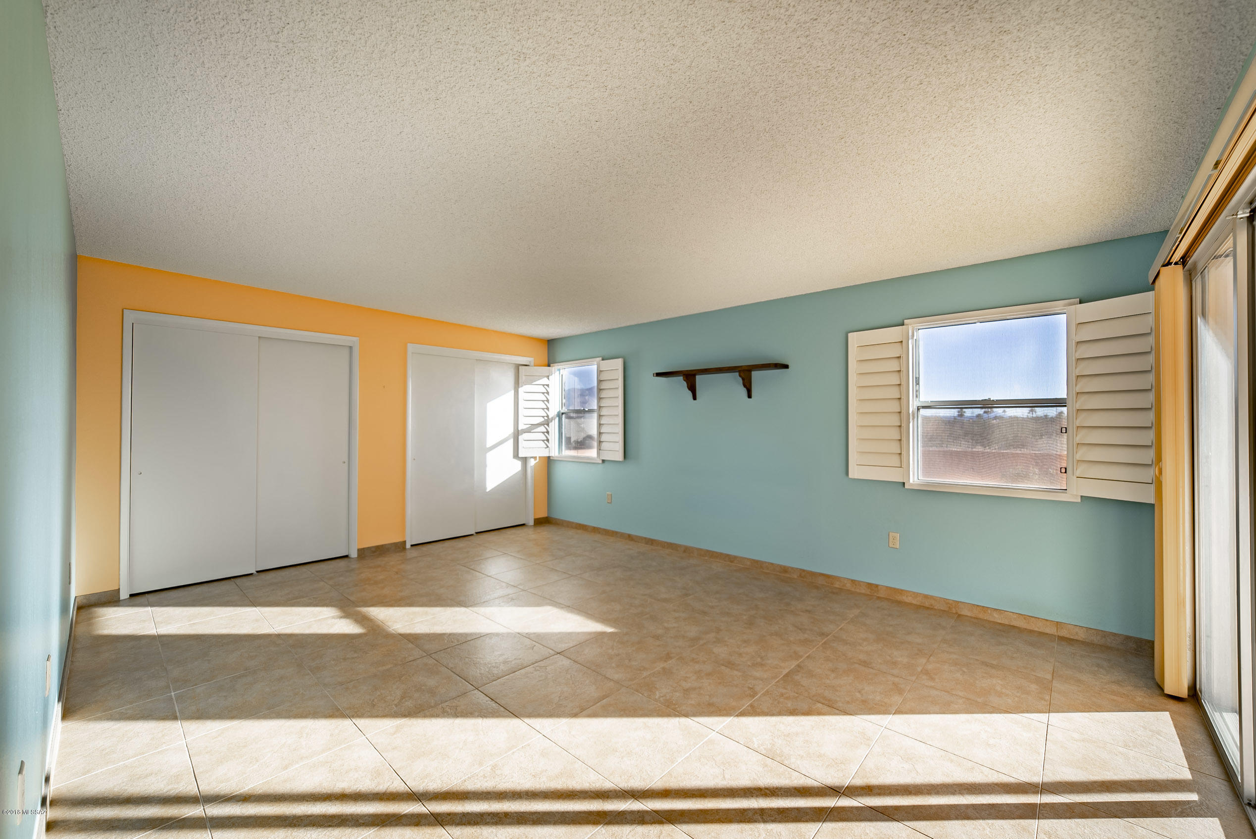 633 W Paseo Del Prado