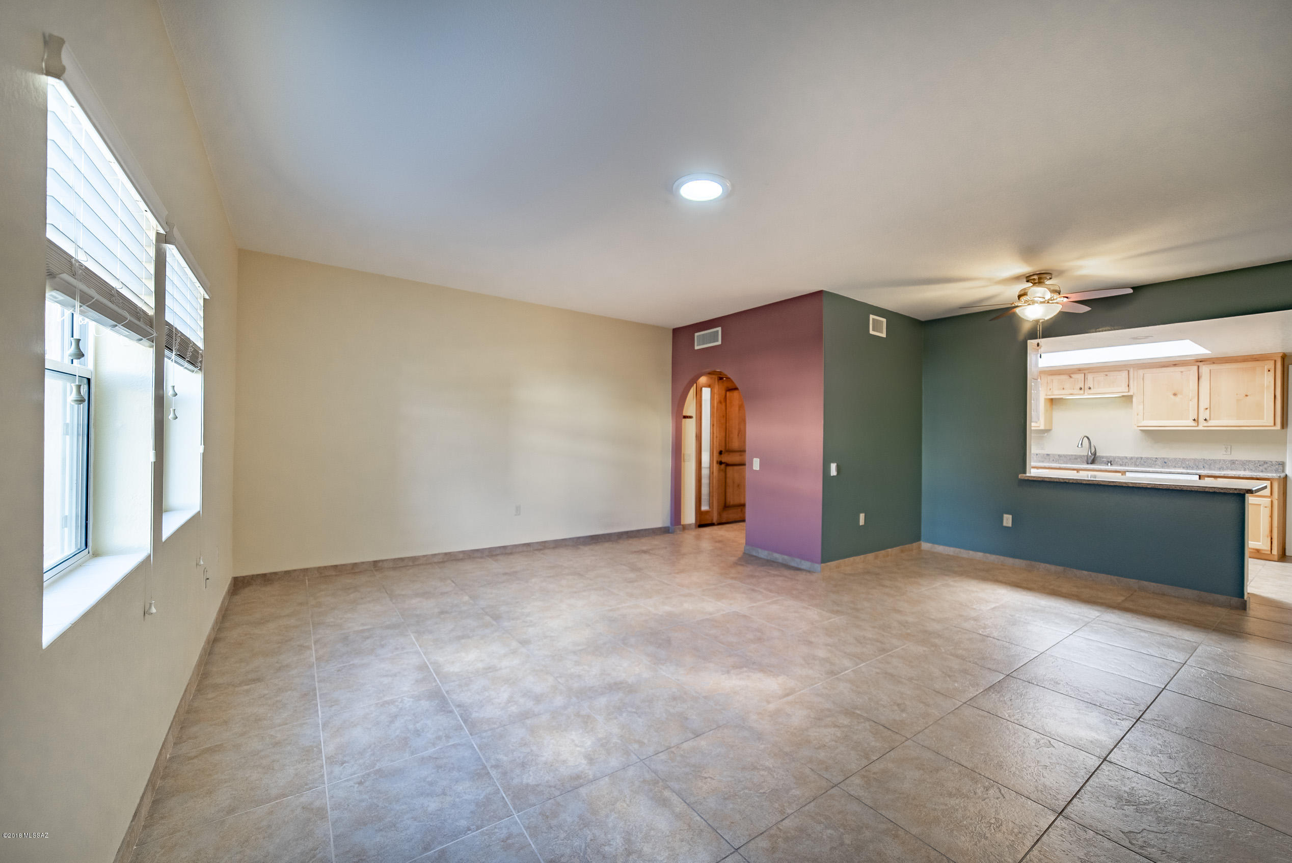 633 W Paseo Del Prado