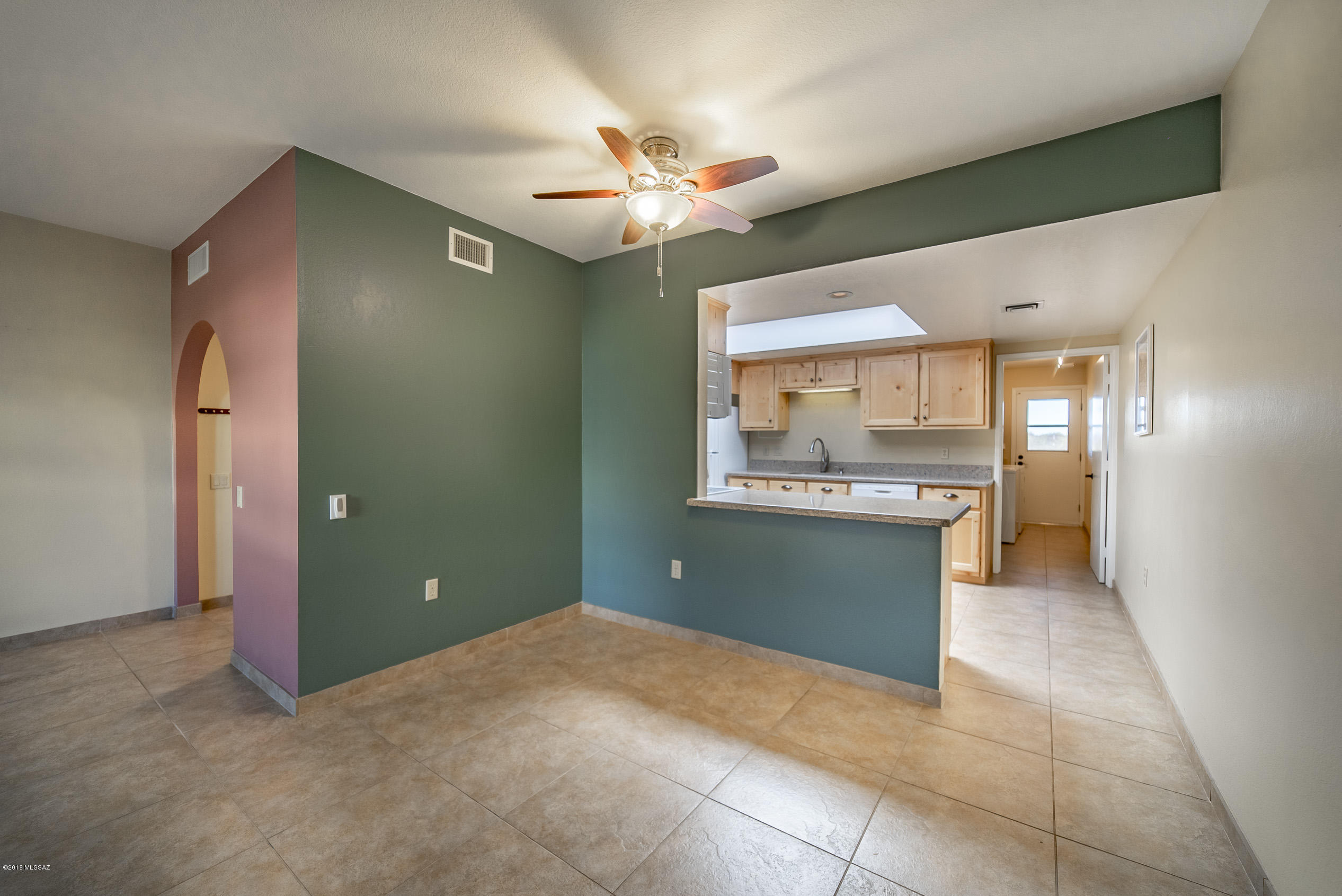 633 W Paseo Del Prado