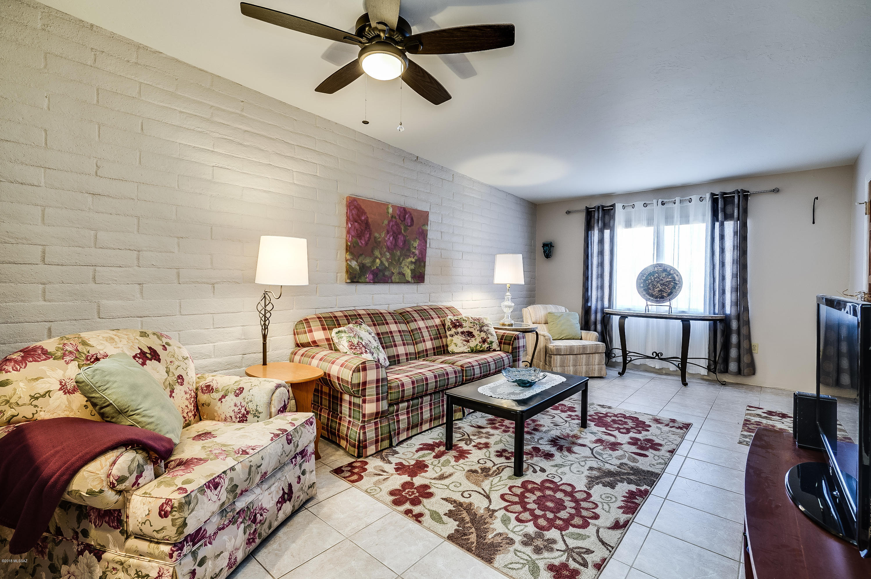 1387 W Camino Tolteca