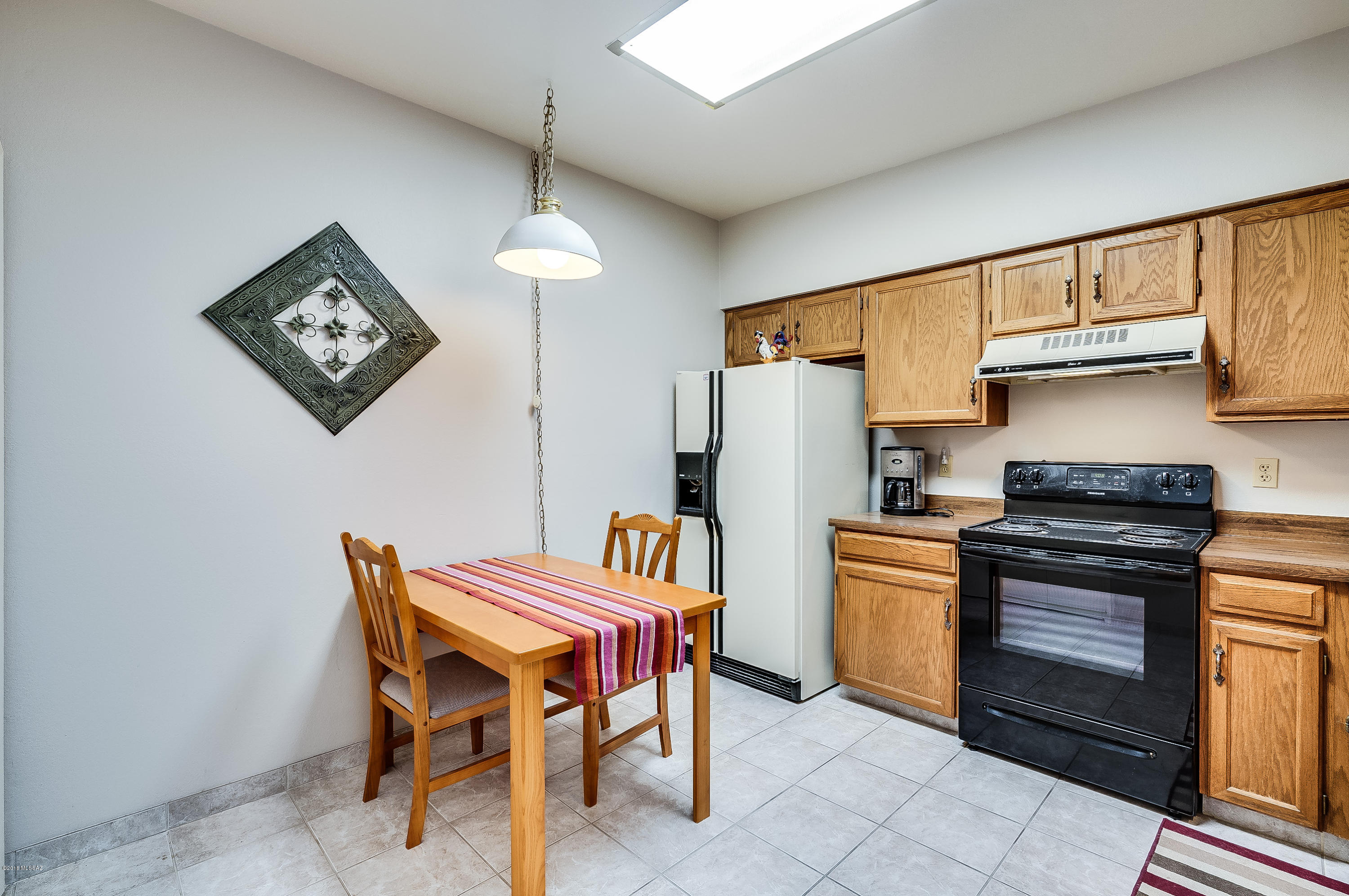 1387 W Camino Tolteca