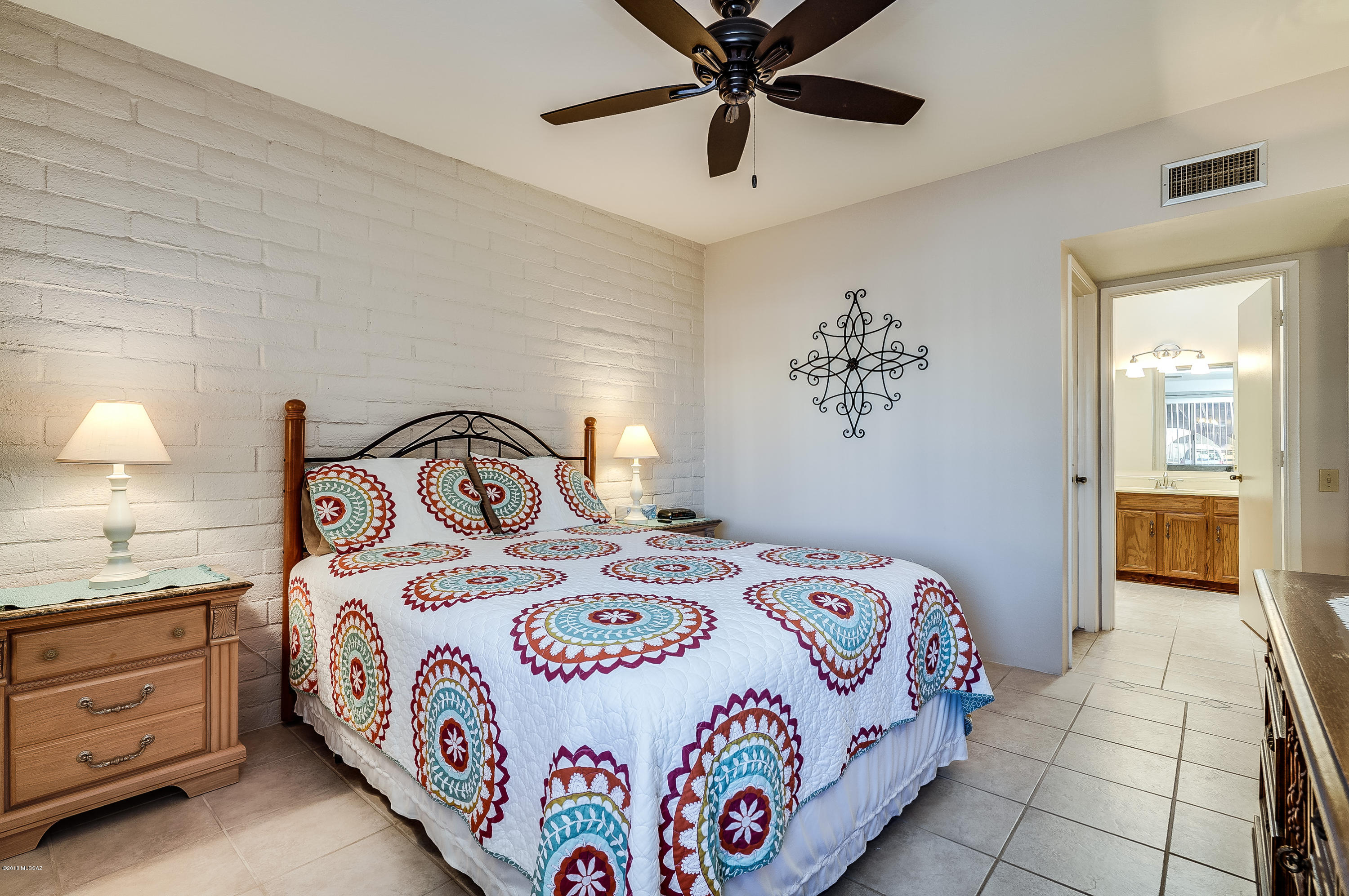 1387 W Camino Tolteca