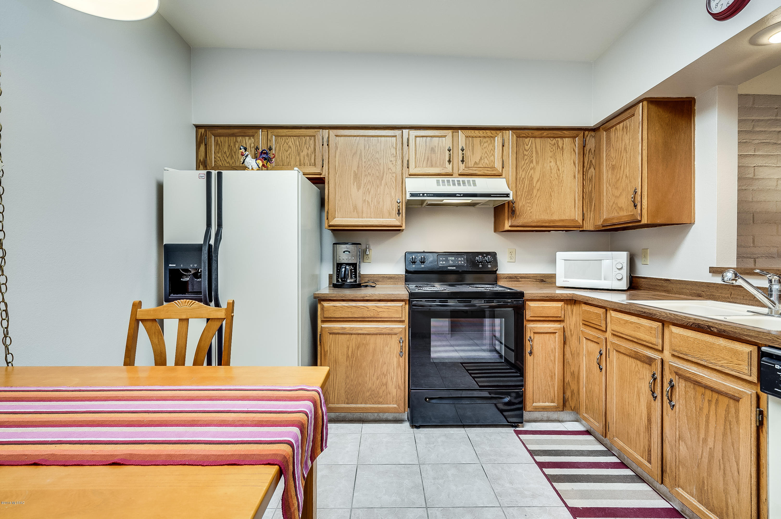 1387 W Camino Tolteca