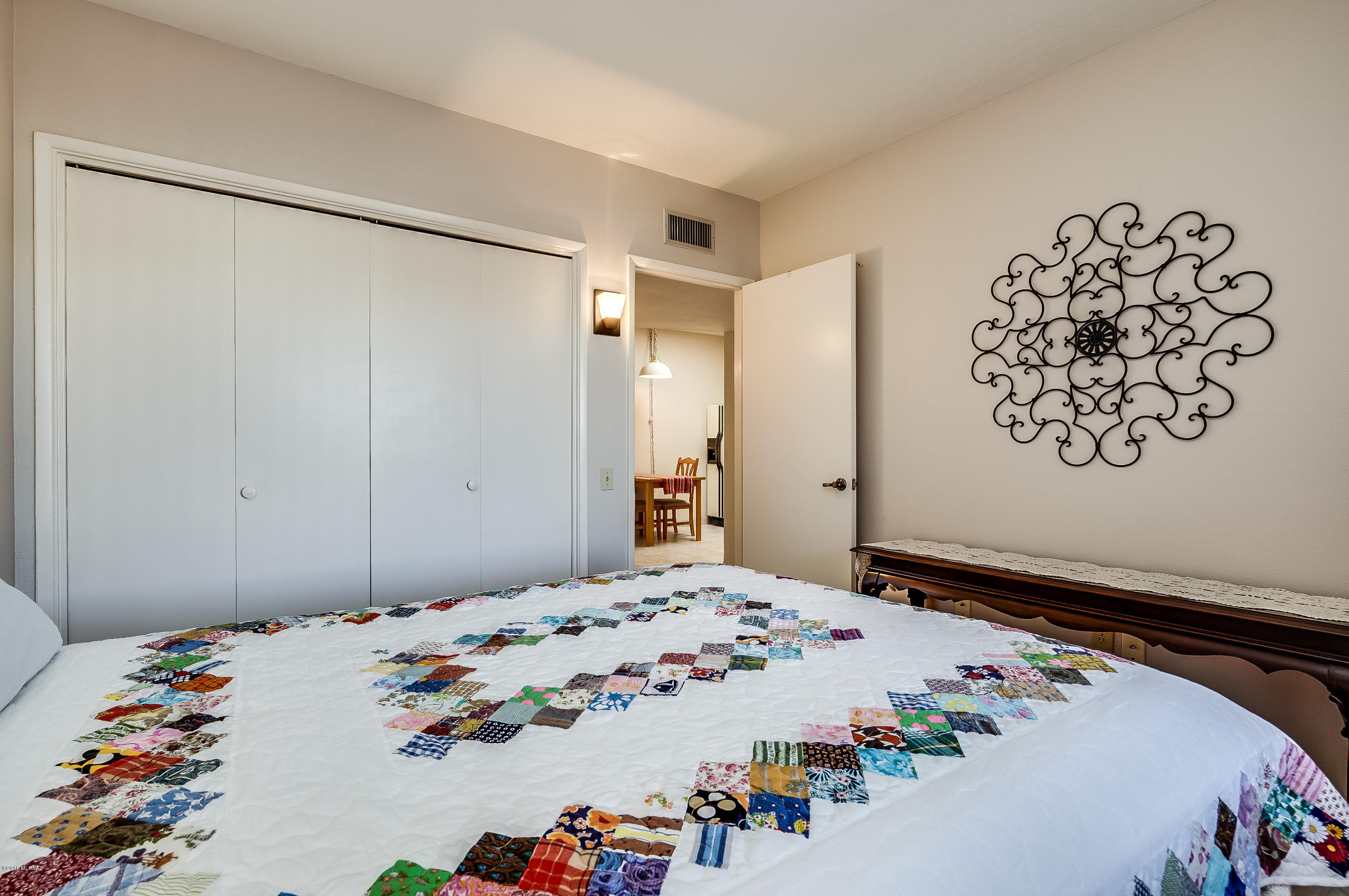 1387 W Camino Tolteca