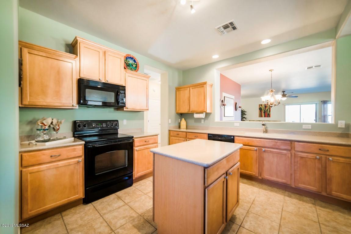 15832 S Via Cayetano