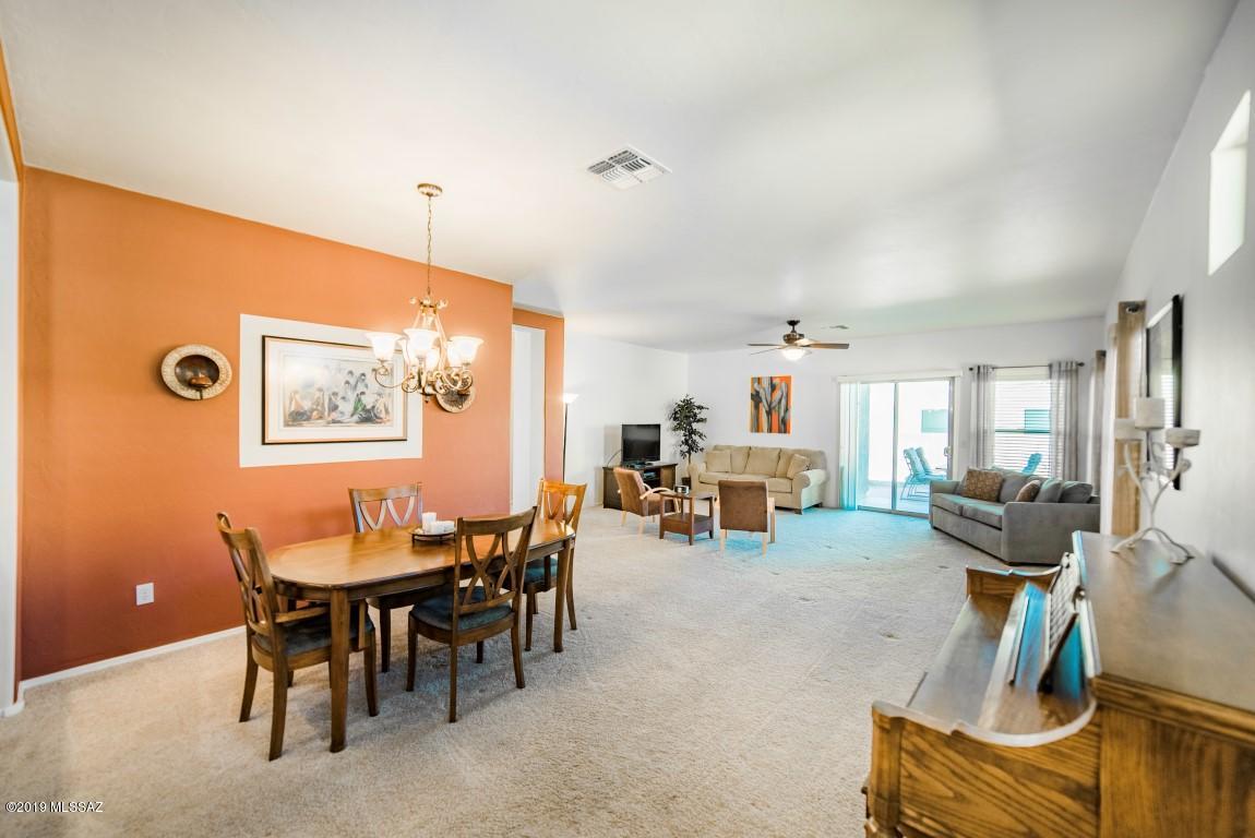 15832 S Via Cayetano