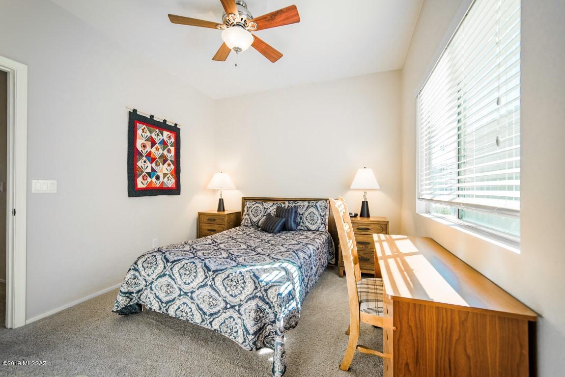 15832 S Via Cayetano