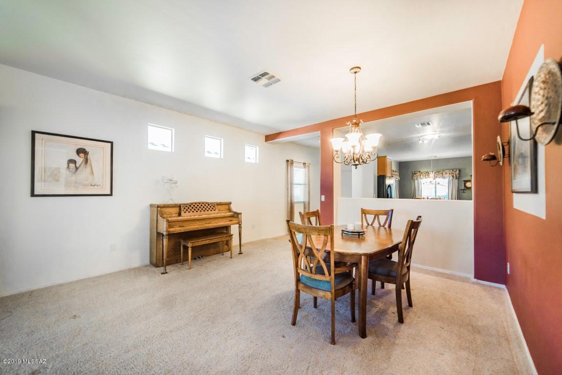 15832 S Via Cayetano