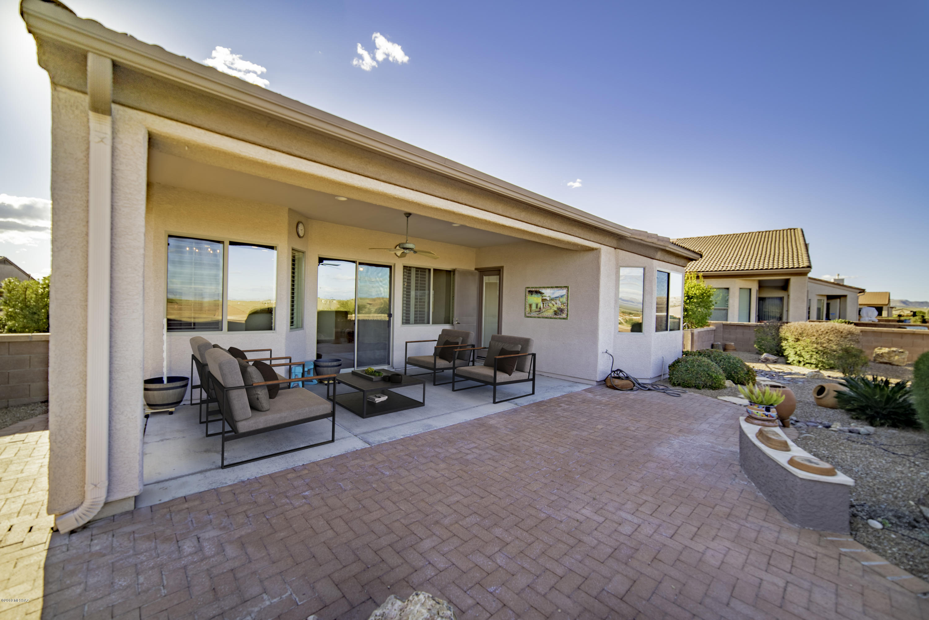 2284 W Calle Balaustre