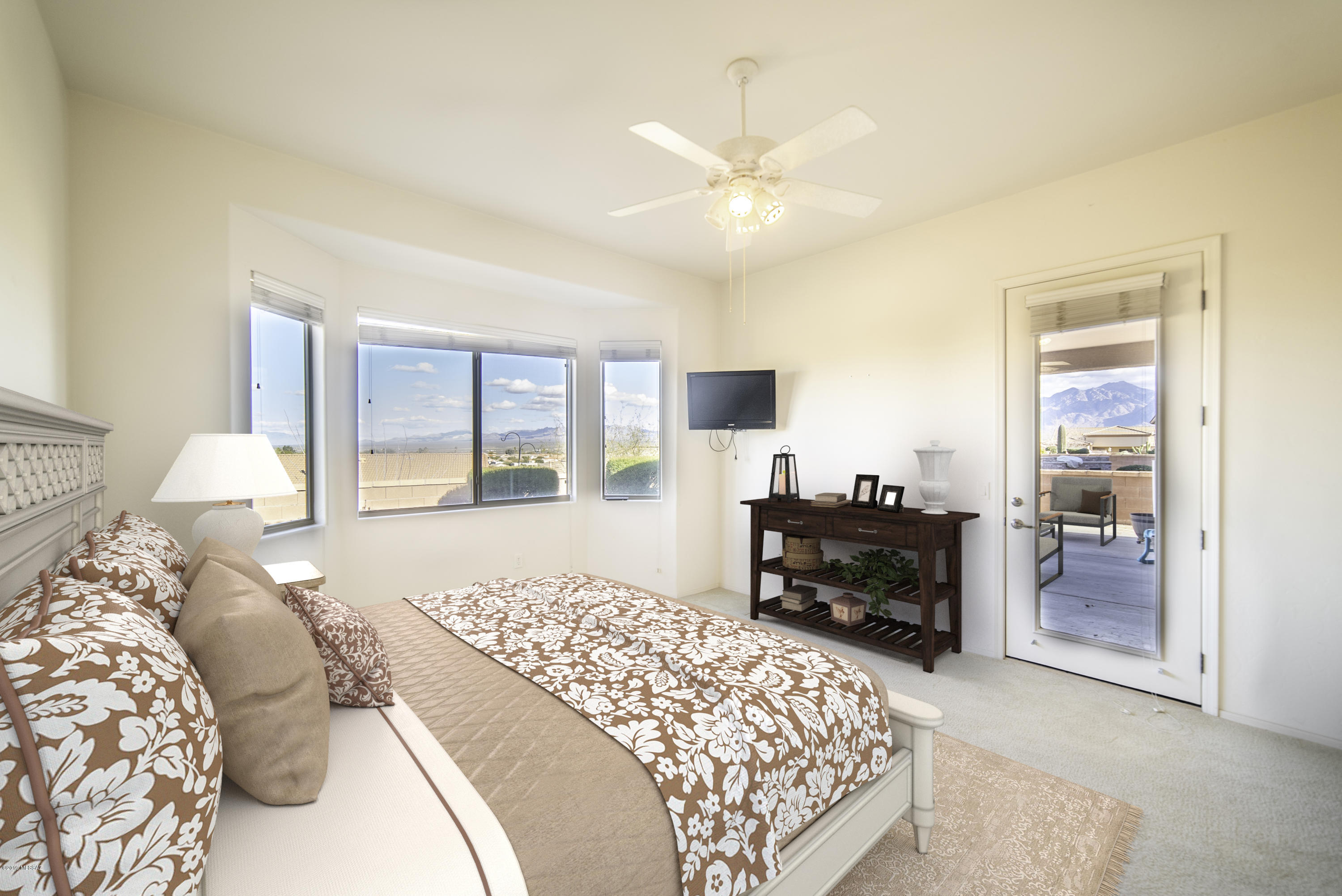 2284 W Calle Balaustre