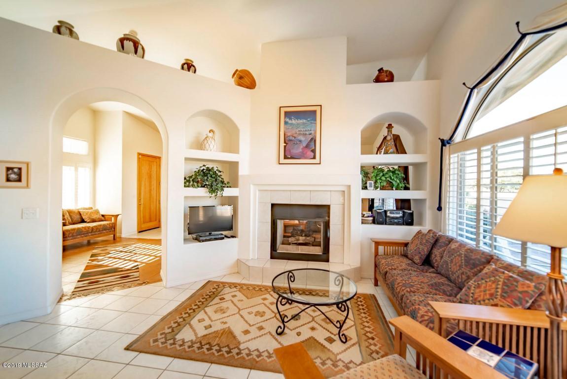 3427 S Waterfall Drive