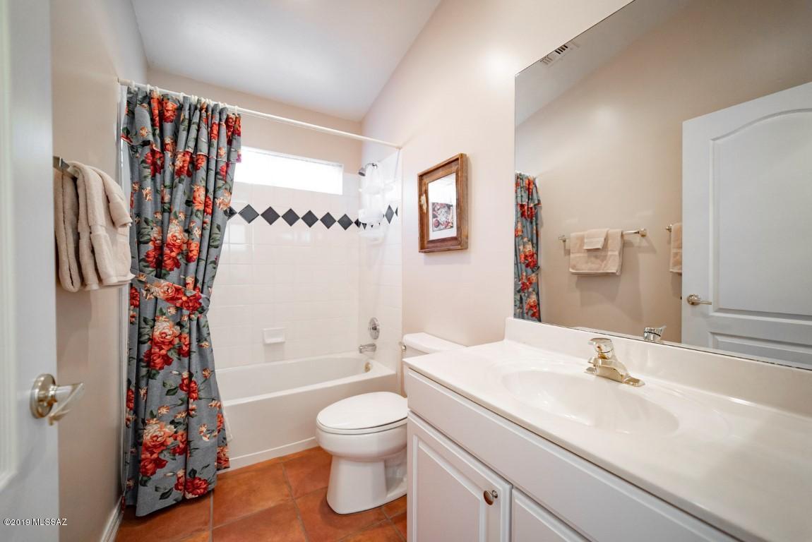 3427 S Waterfall Drive