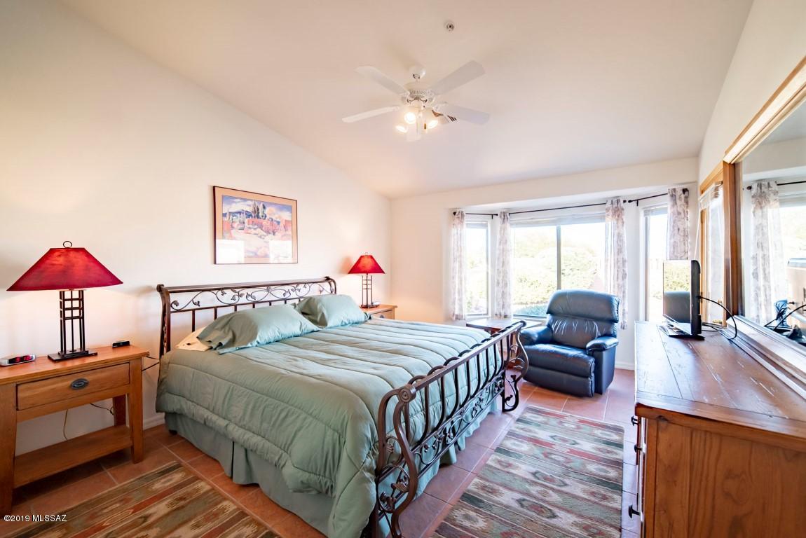 3427 S Waterfall Drive