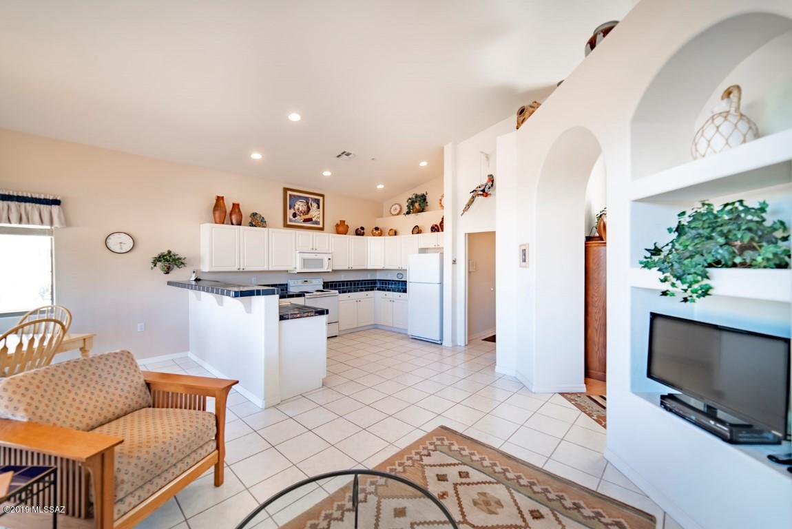 3427 S Waterfall Drive