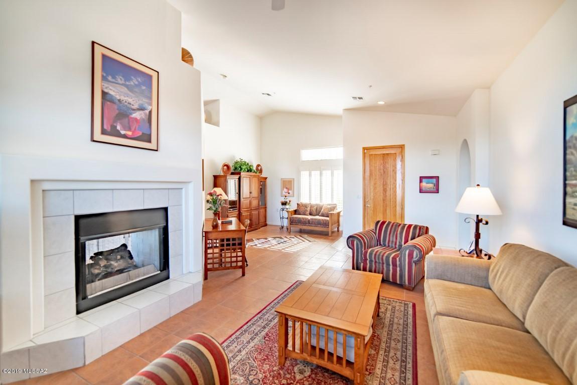 3427 S Waterfall Drive