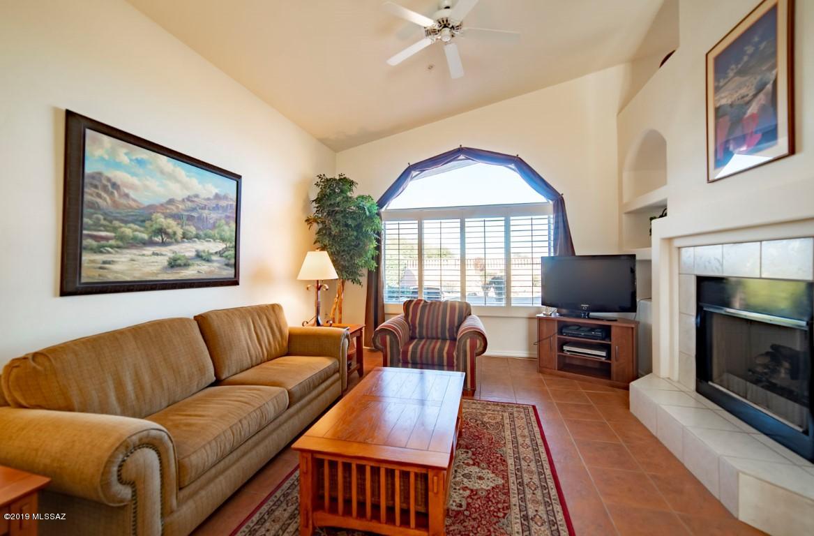 3427 S Waterfall Drive