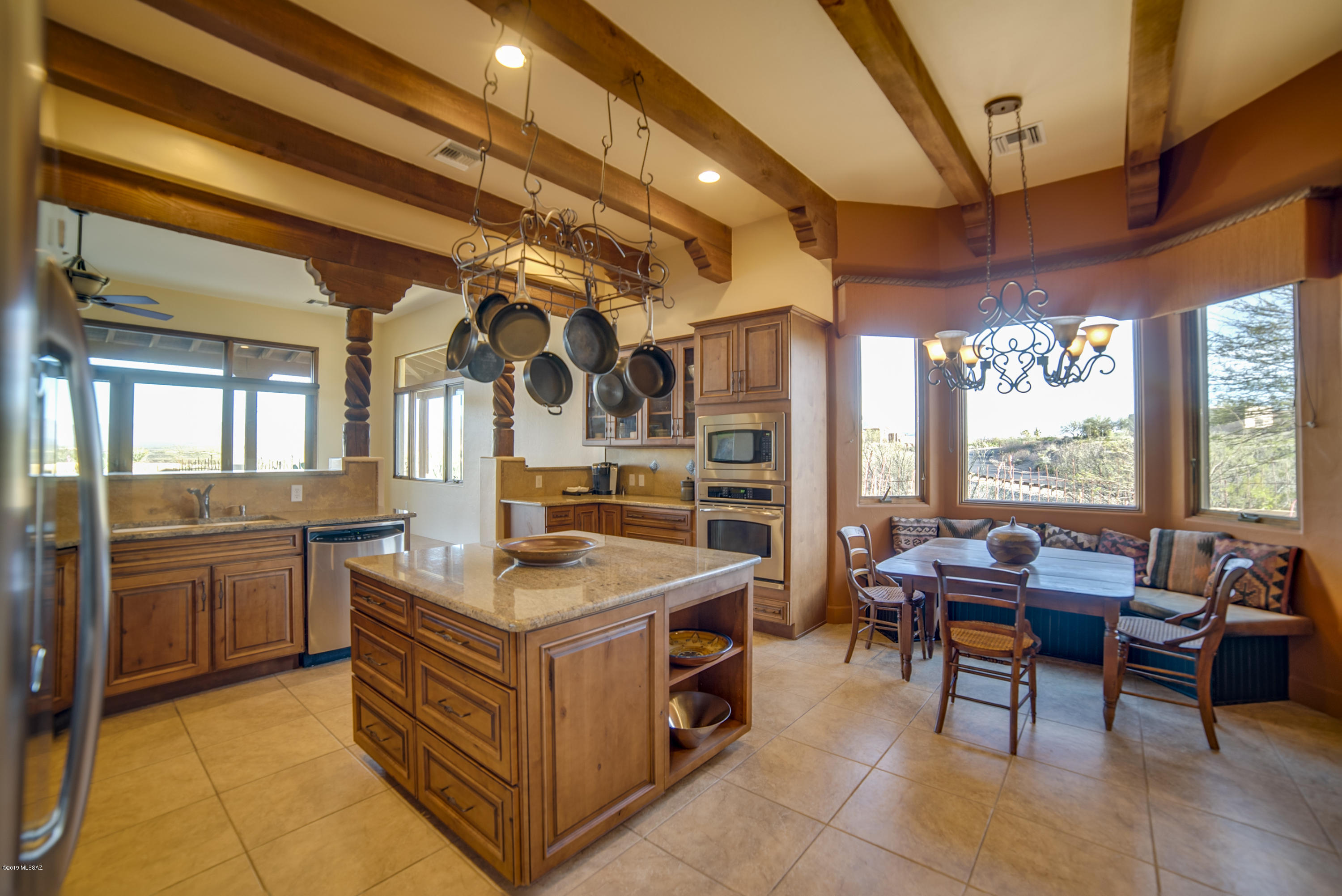 916 W Placita Quieta