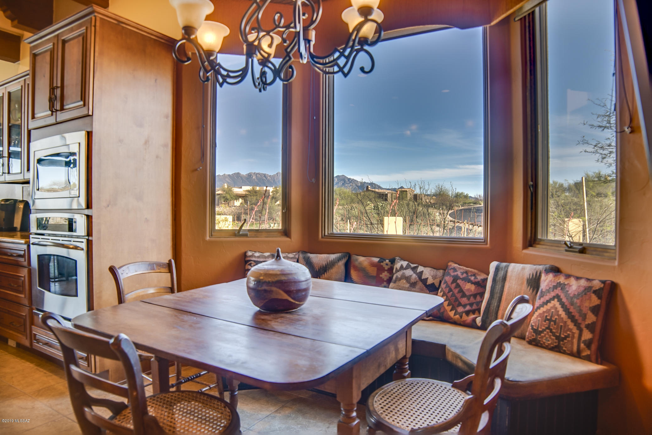 916 W Placita Quieta