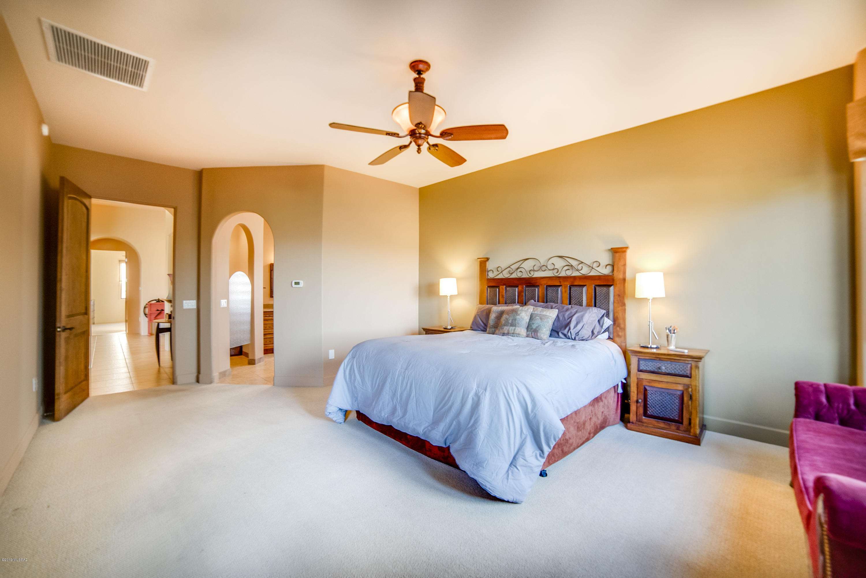 916 W Placita Quieta