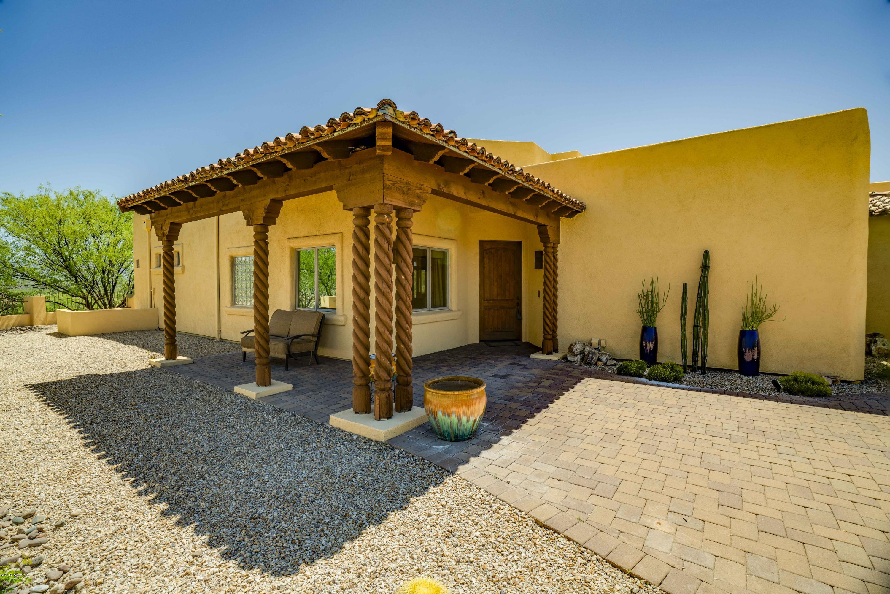 916 W Placita Quieta