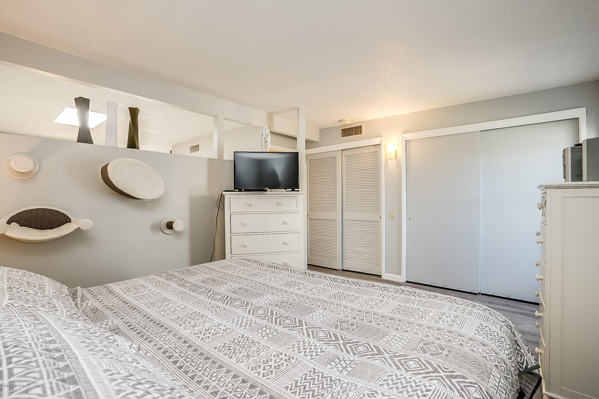 1053 S Calle De Las Casitas