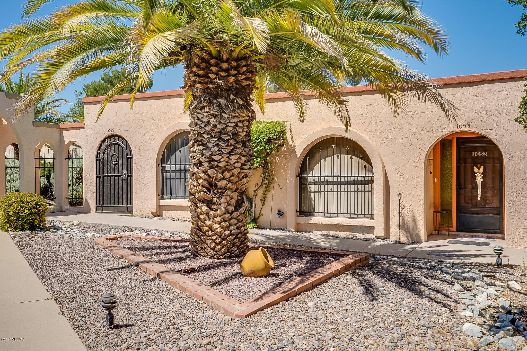 1053 S Calle De Las Casitas