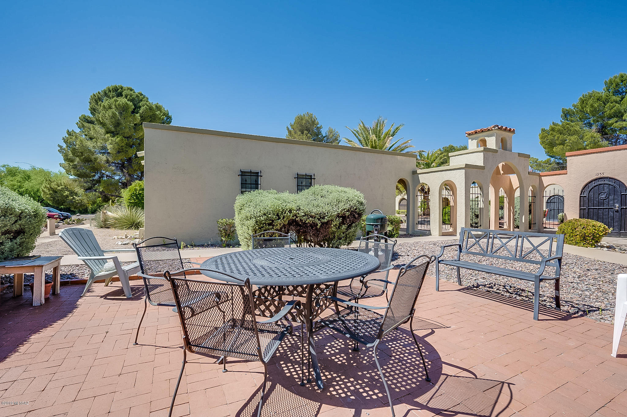 1053 S Calle De Las Casitas