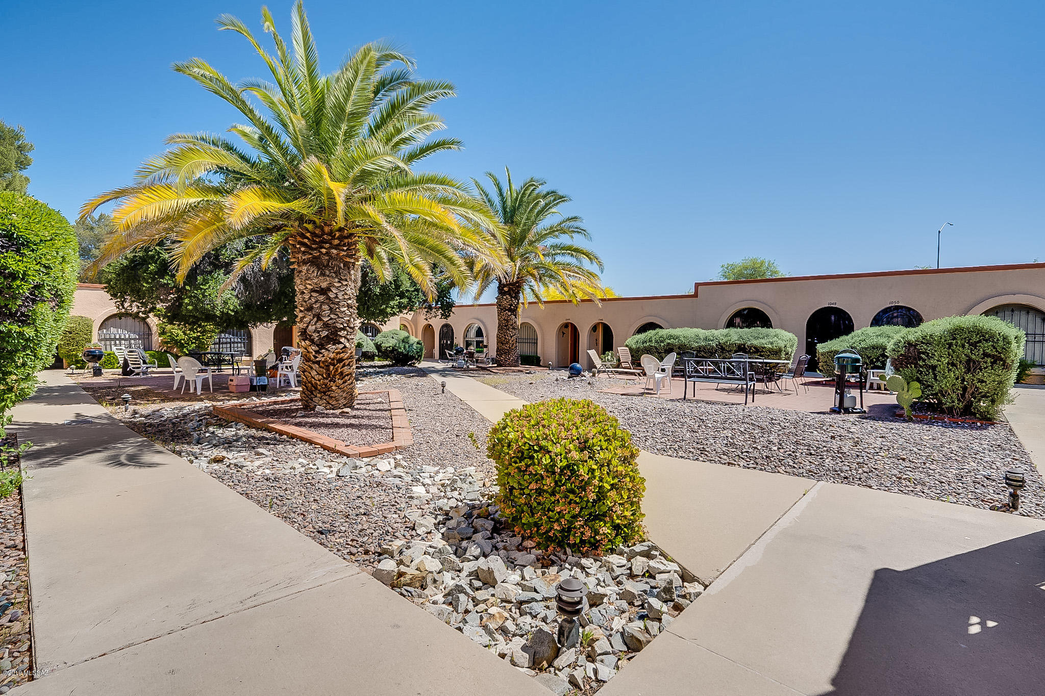 1053 S Calle De Las Casitas