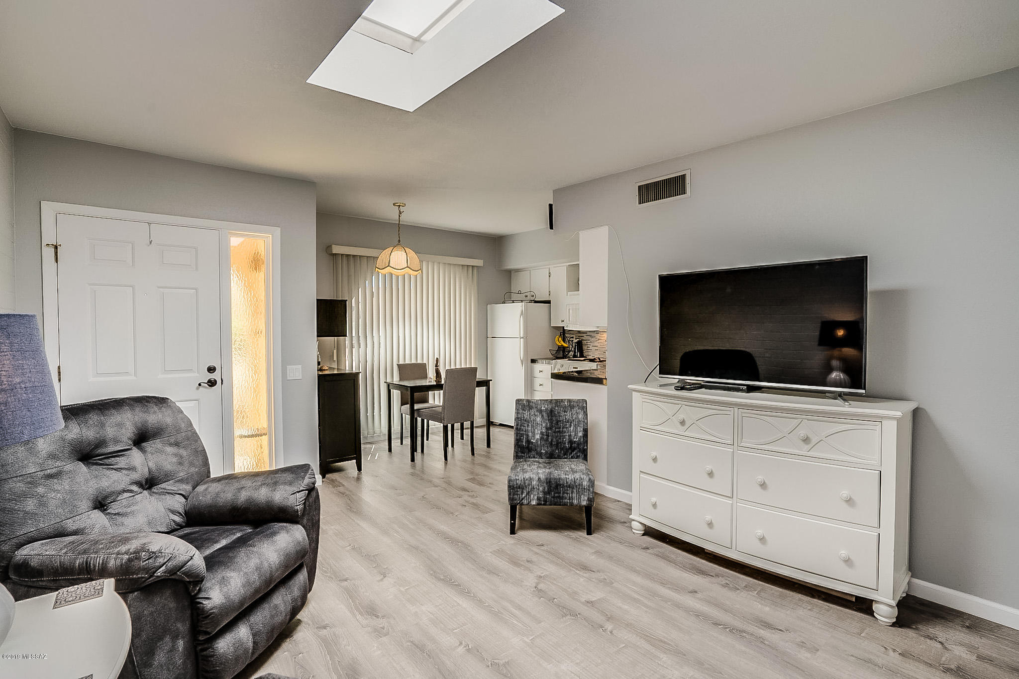 1053 S Calle De Las Casitas