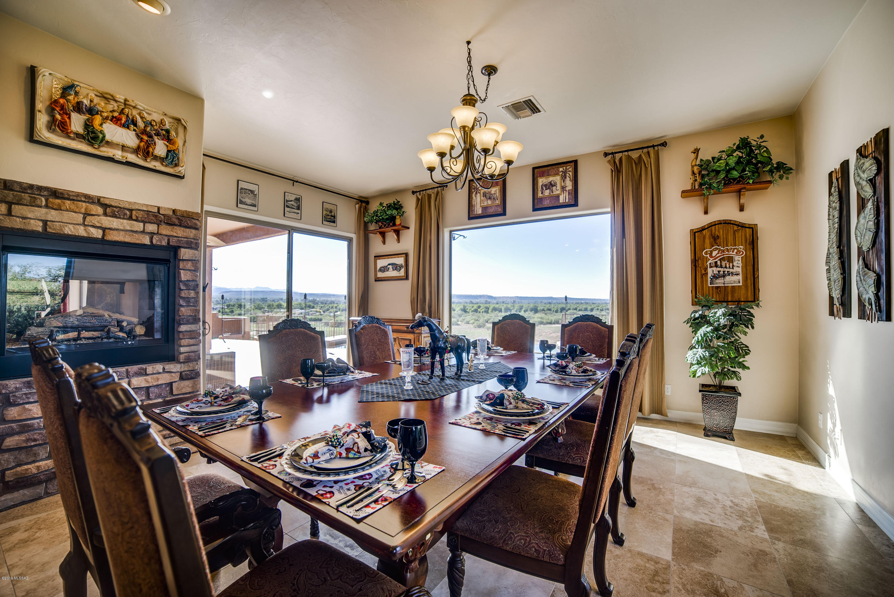 811 E Florida Saddle Court