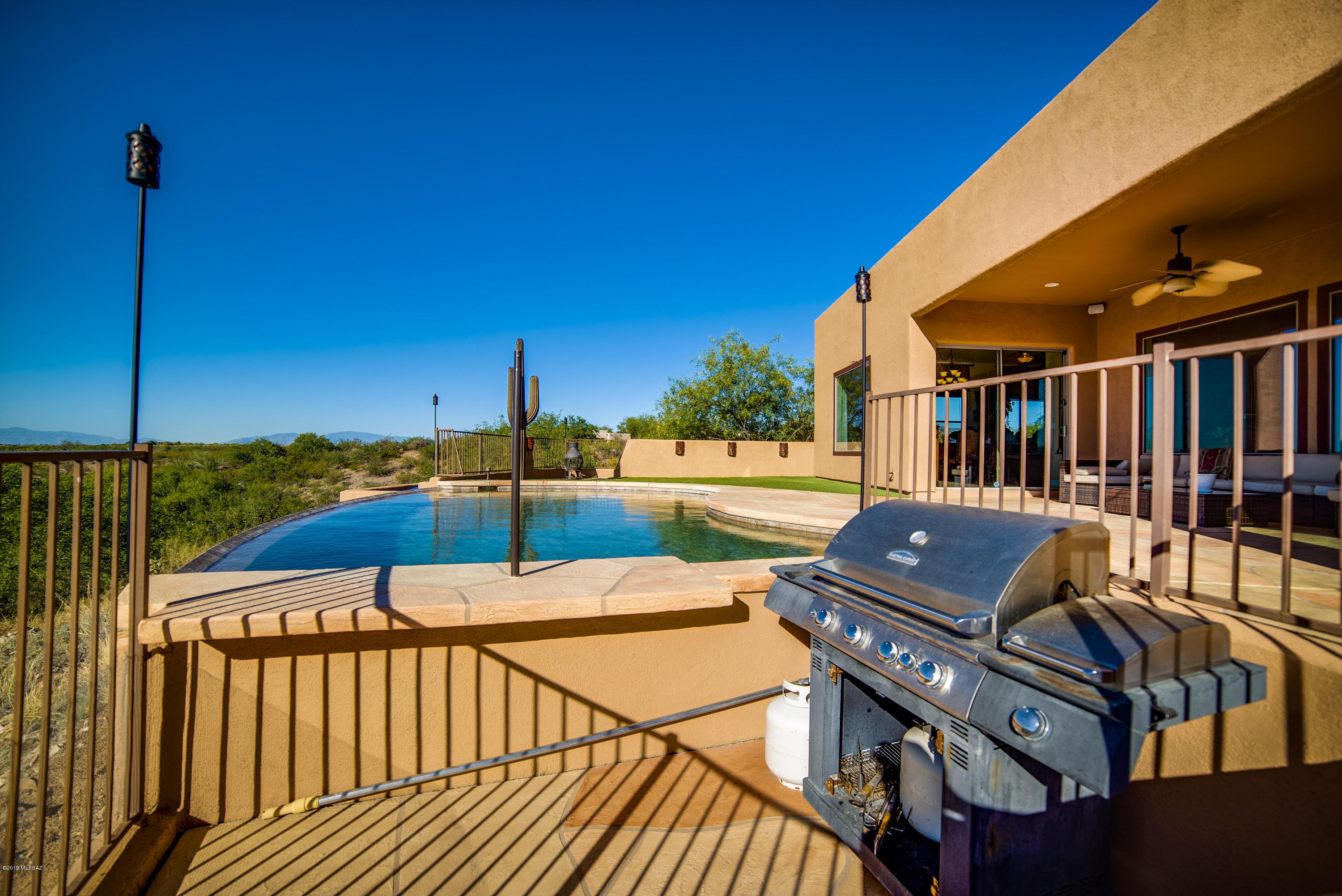 811 E Florida Saddle Court