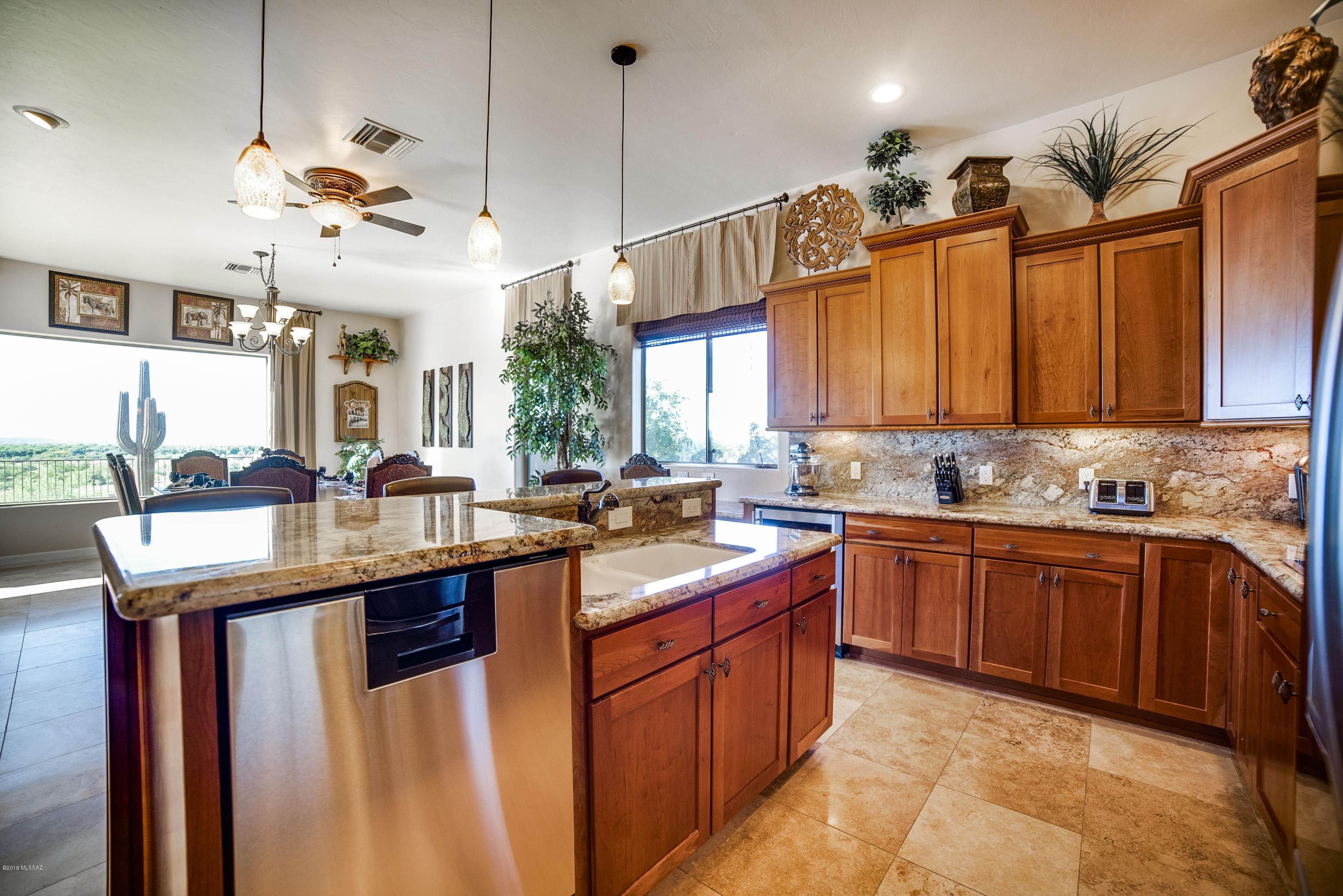 811 E Florida Saddle Court