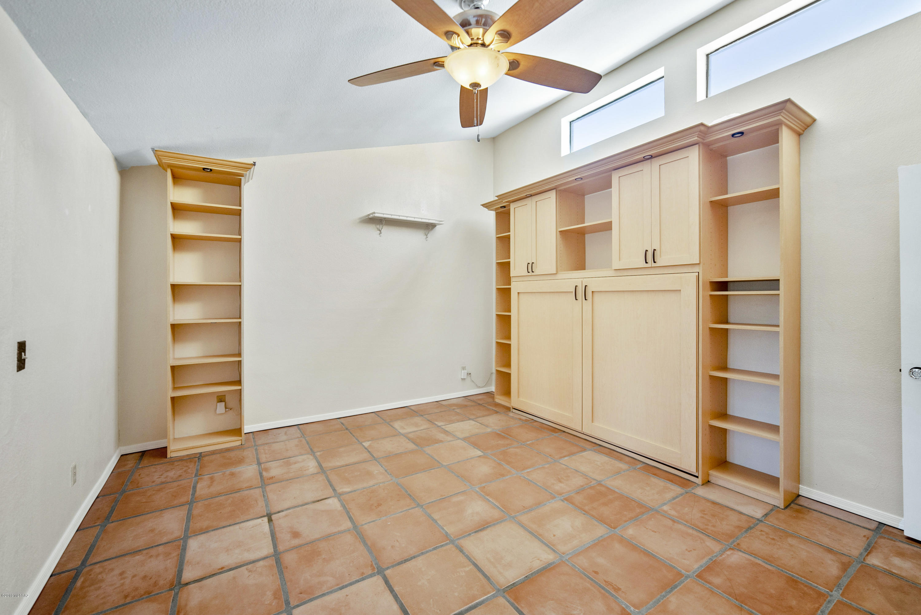 1380 W Placita De La Cotonia