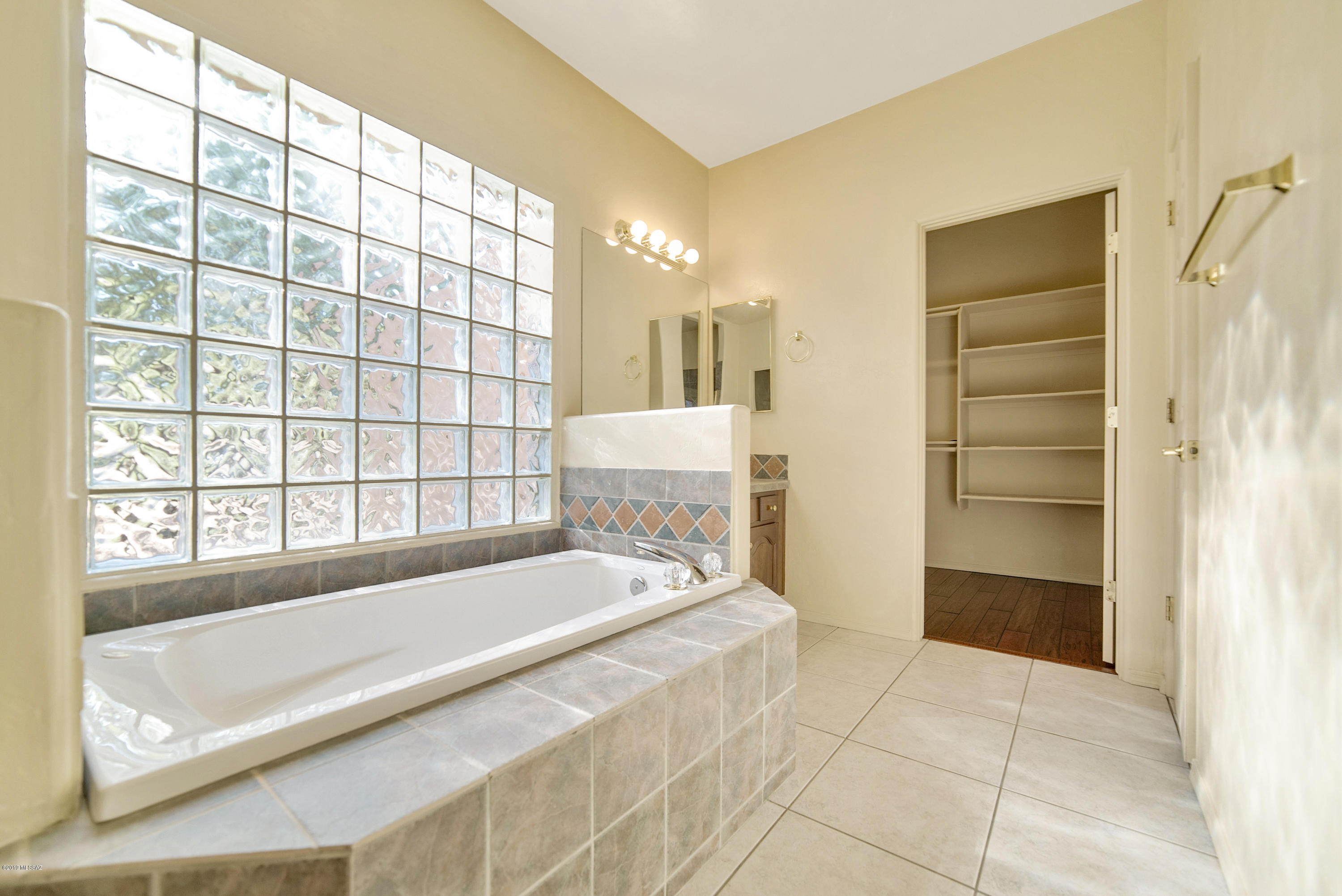 1752 W Placita Del Codillo