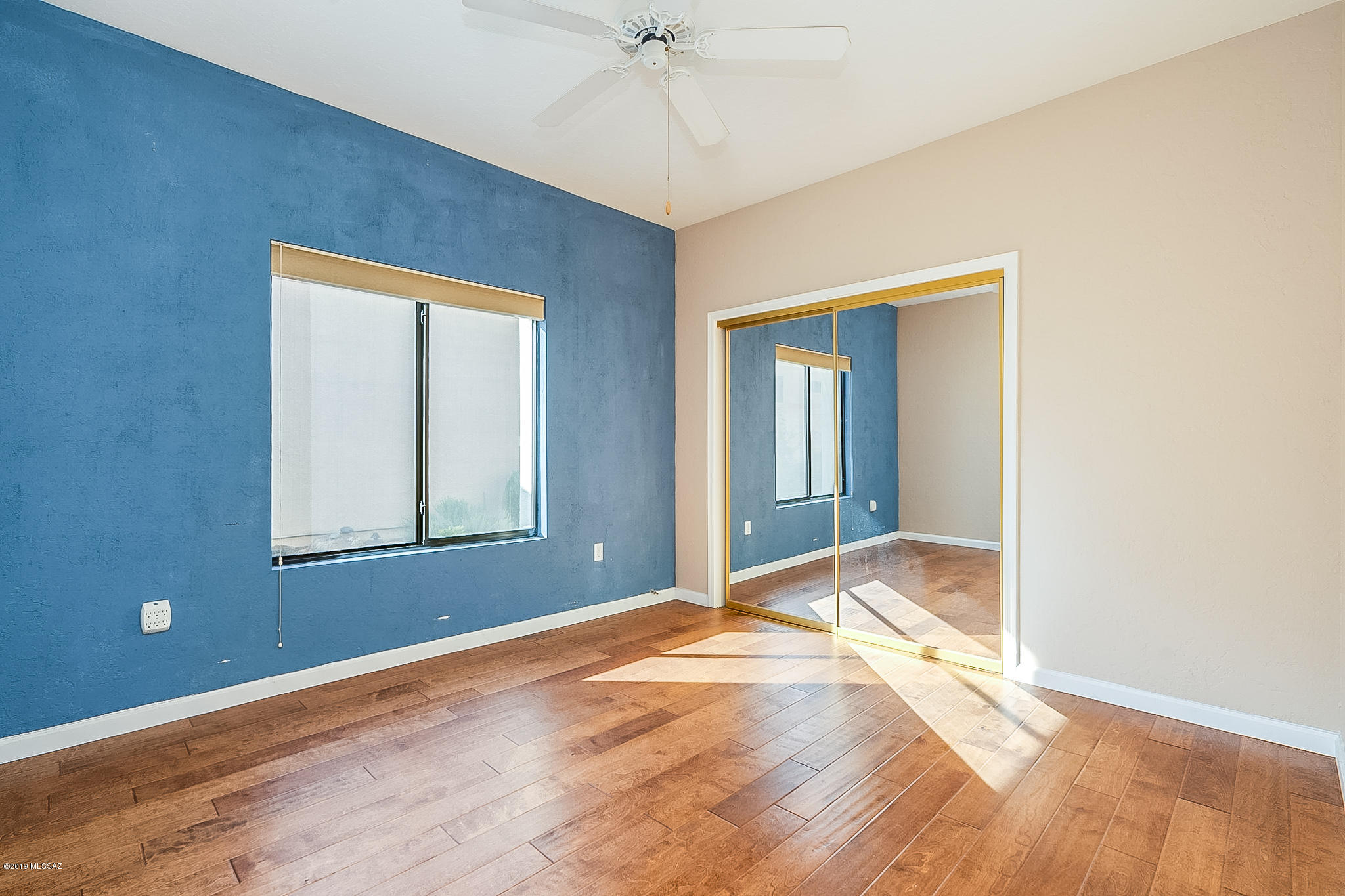 1917 W Mintbush Drive