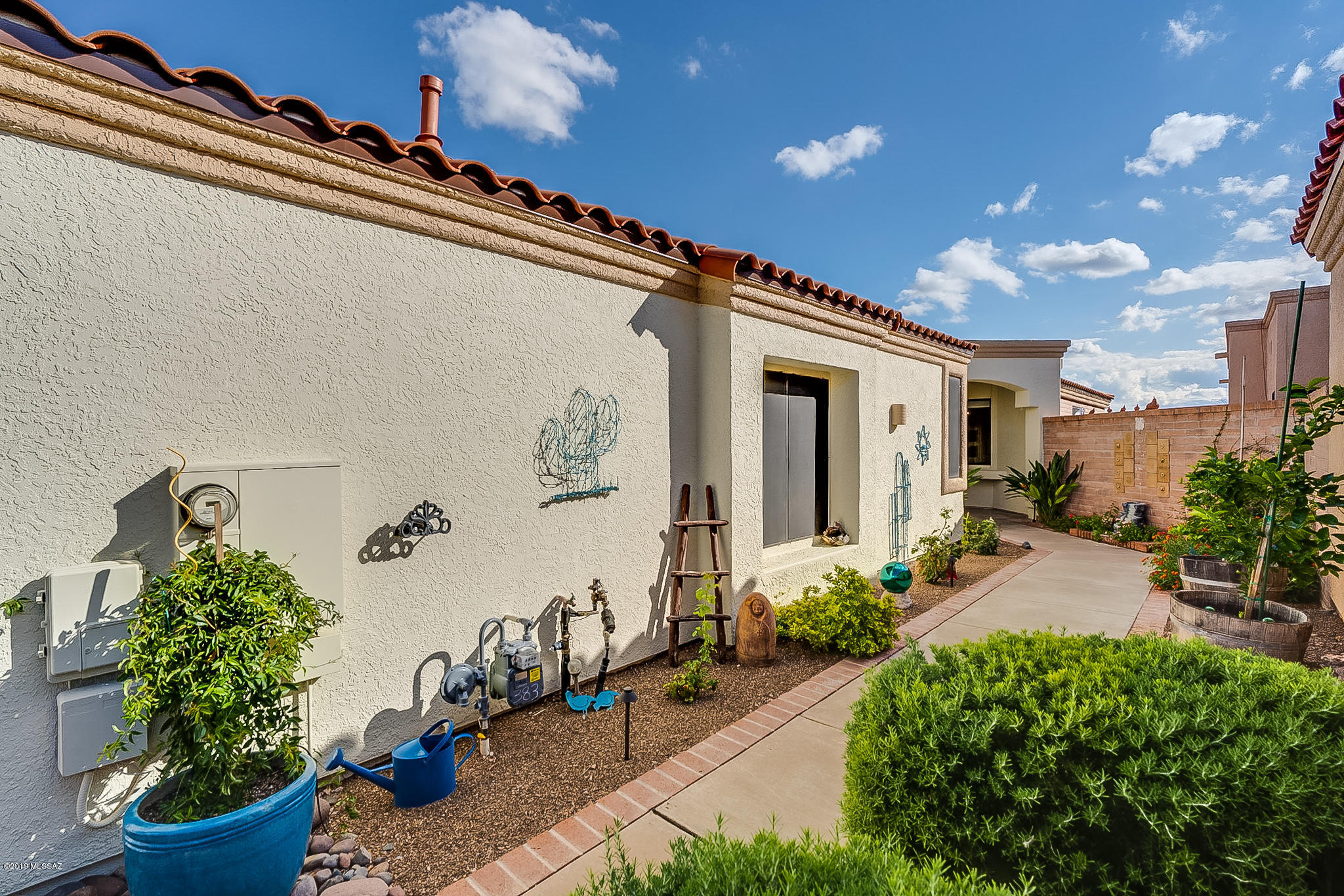 1917 W Mintbush Drive