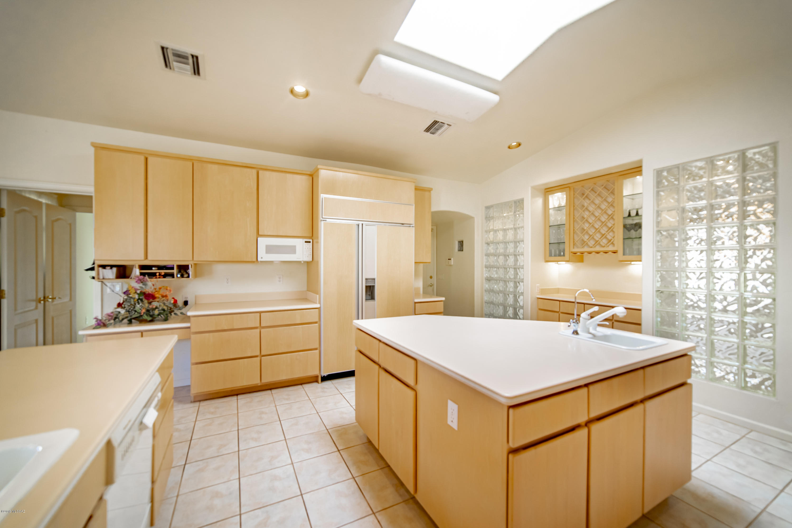 1675 W Twin Buttes Road
