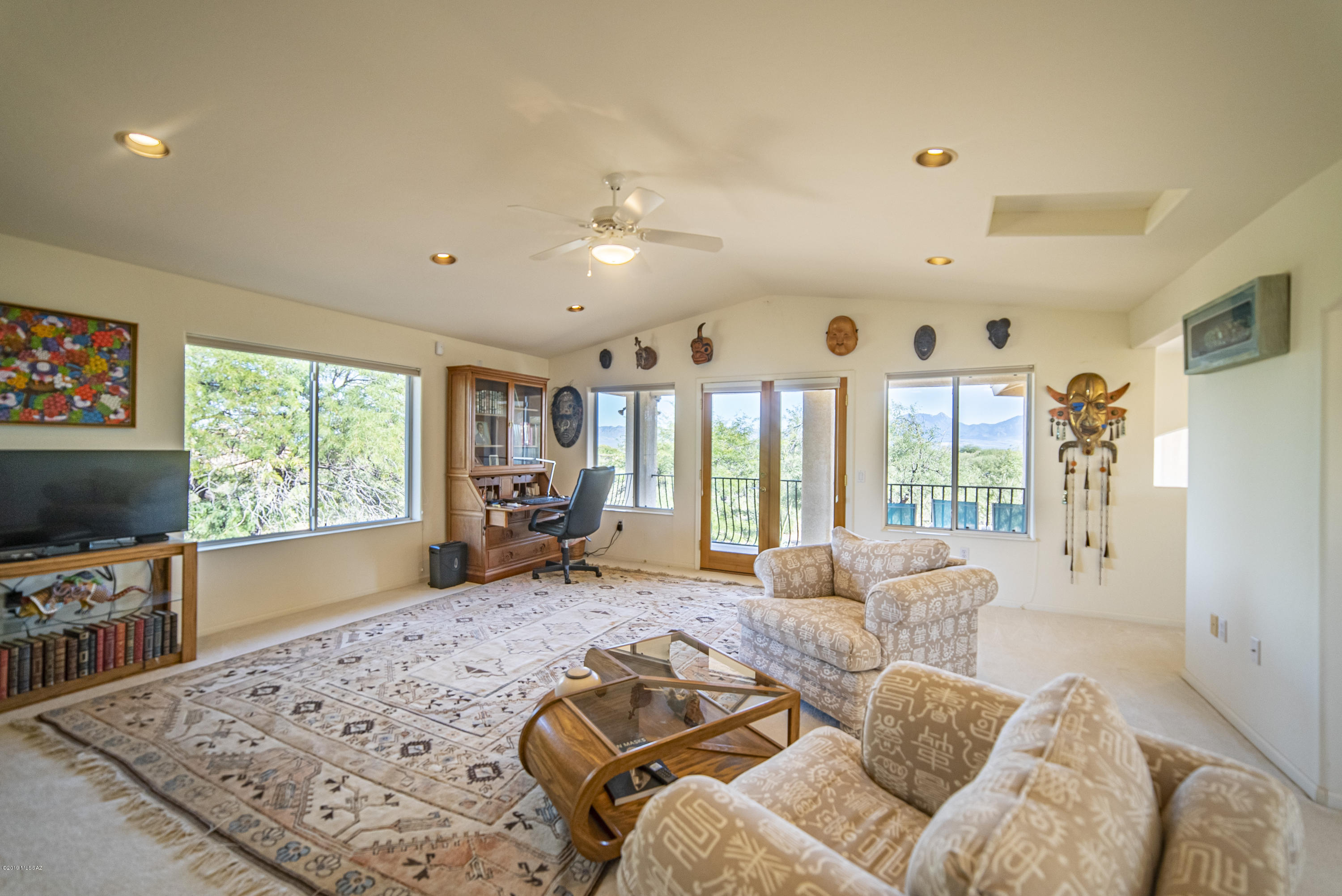 1675 W Twin Buttes Road