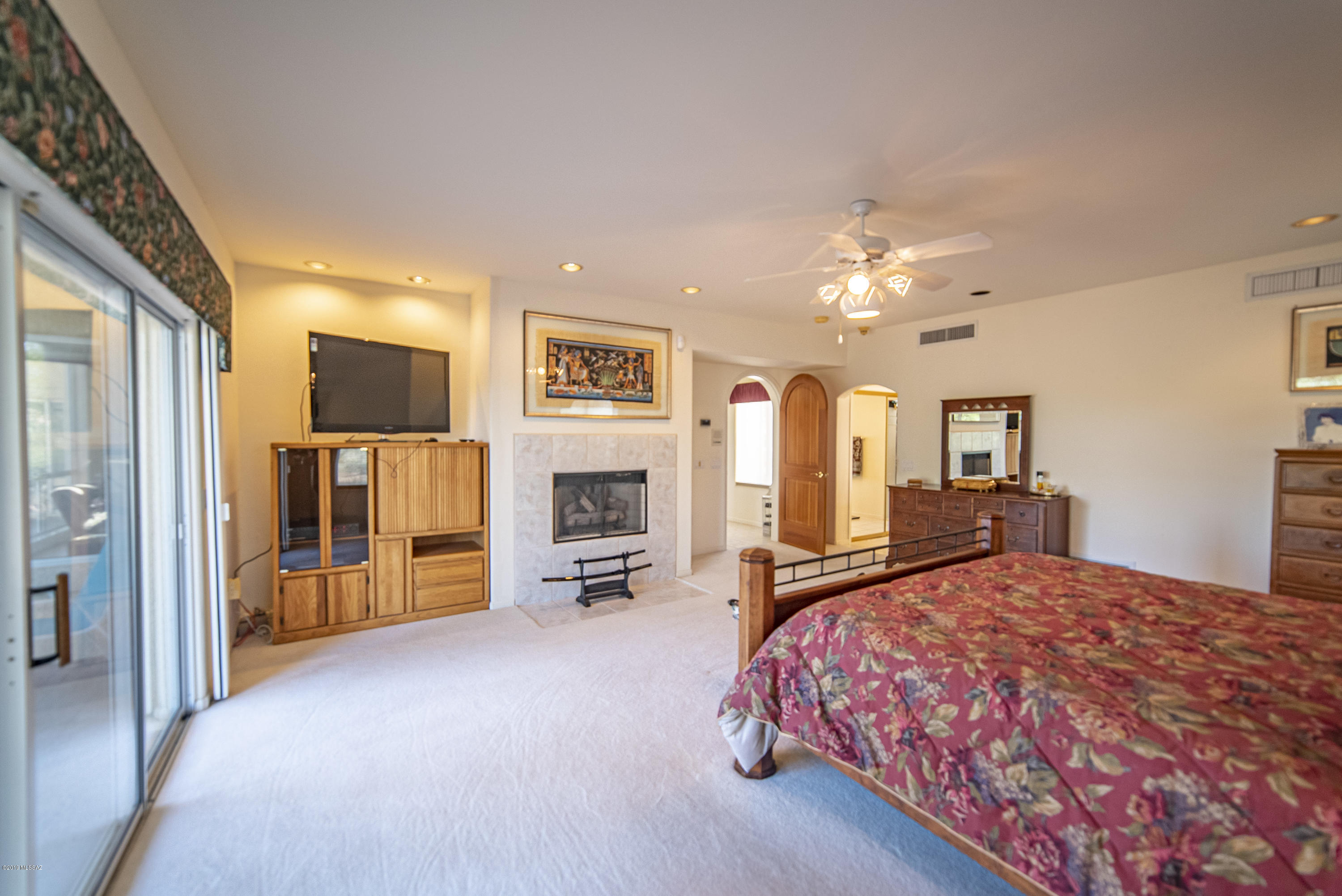 1675 W Twin Buttes Road