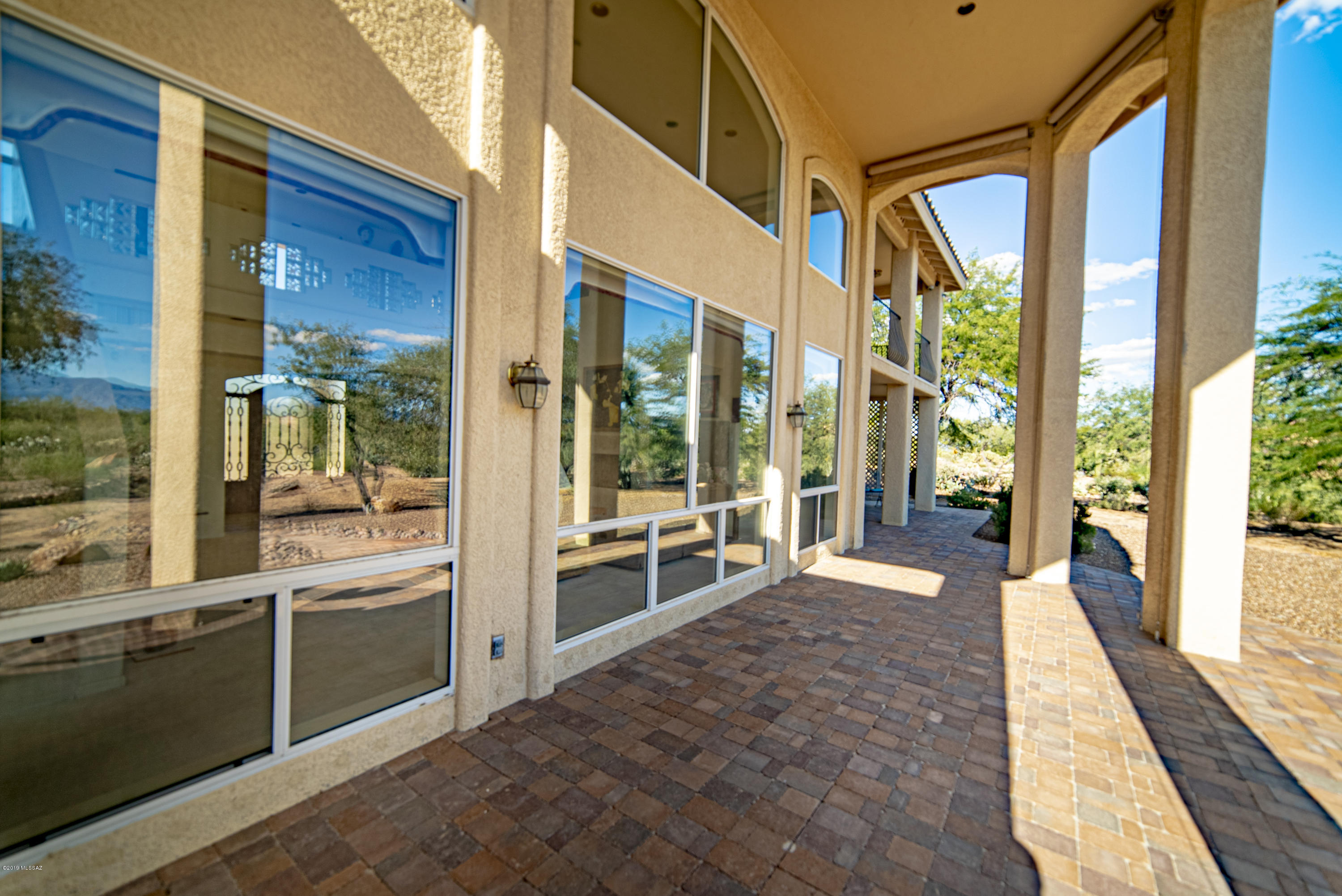 1675 W Twin Buttes Road