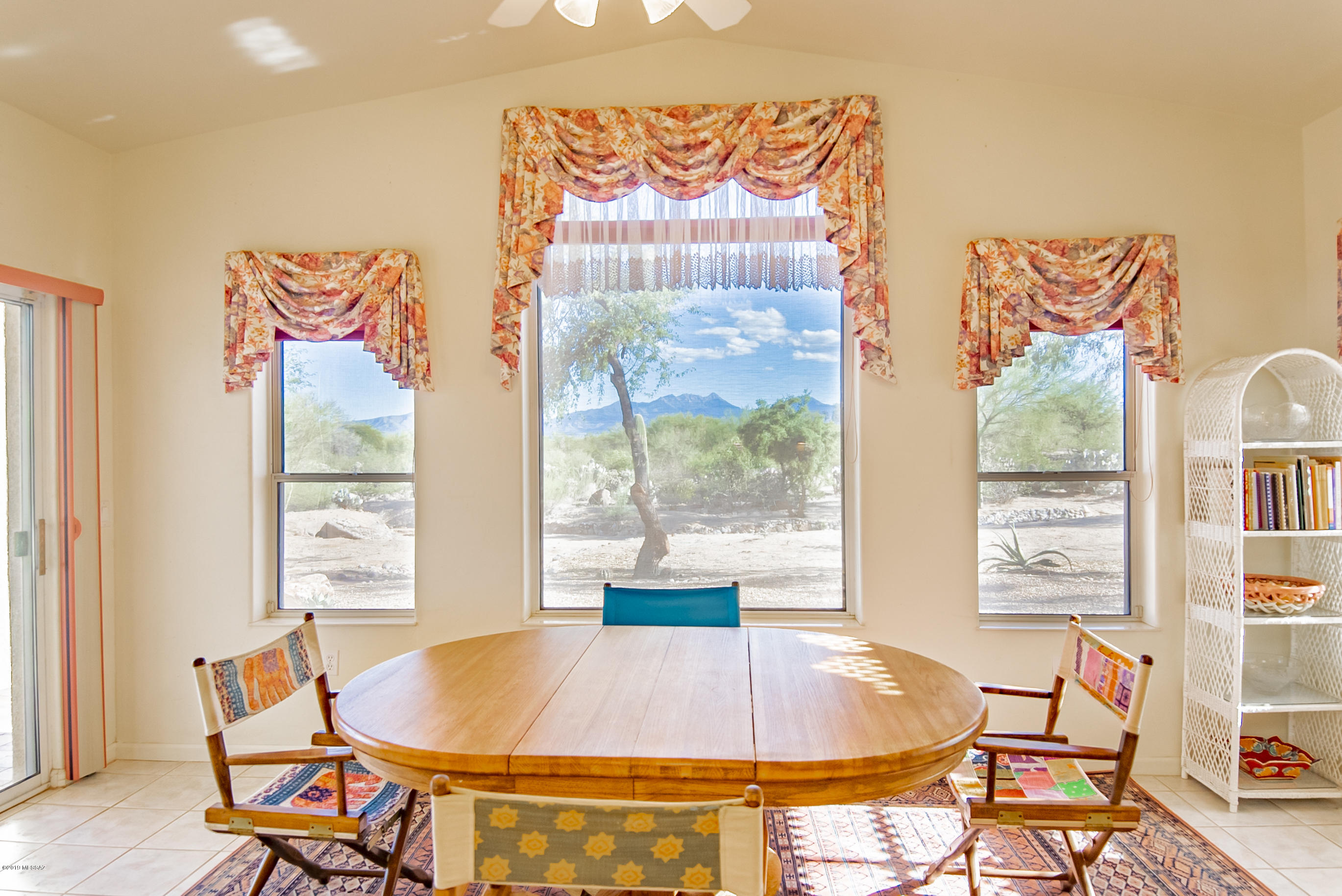1675 W Twin Buttes Road
