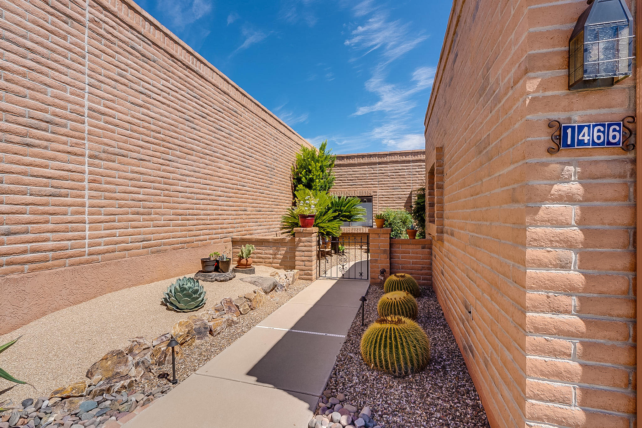 1466 W Via De La Gloria