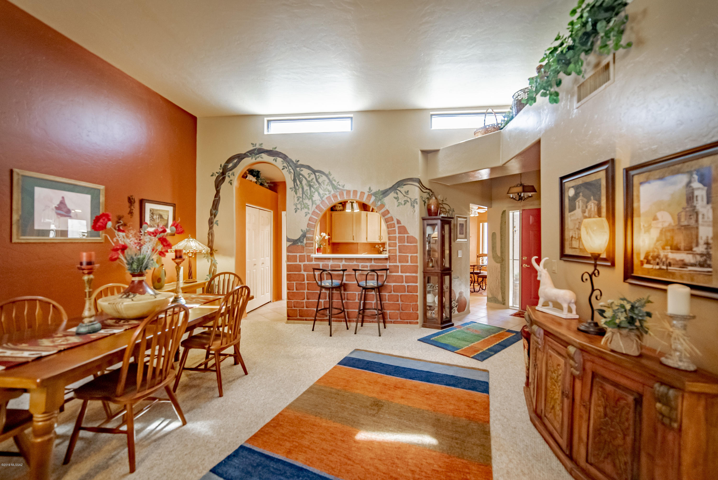 762 W Calle De Emilia