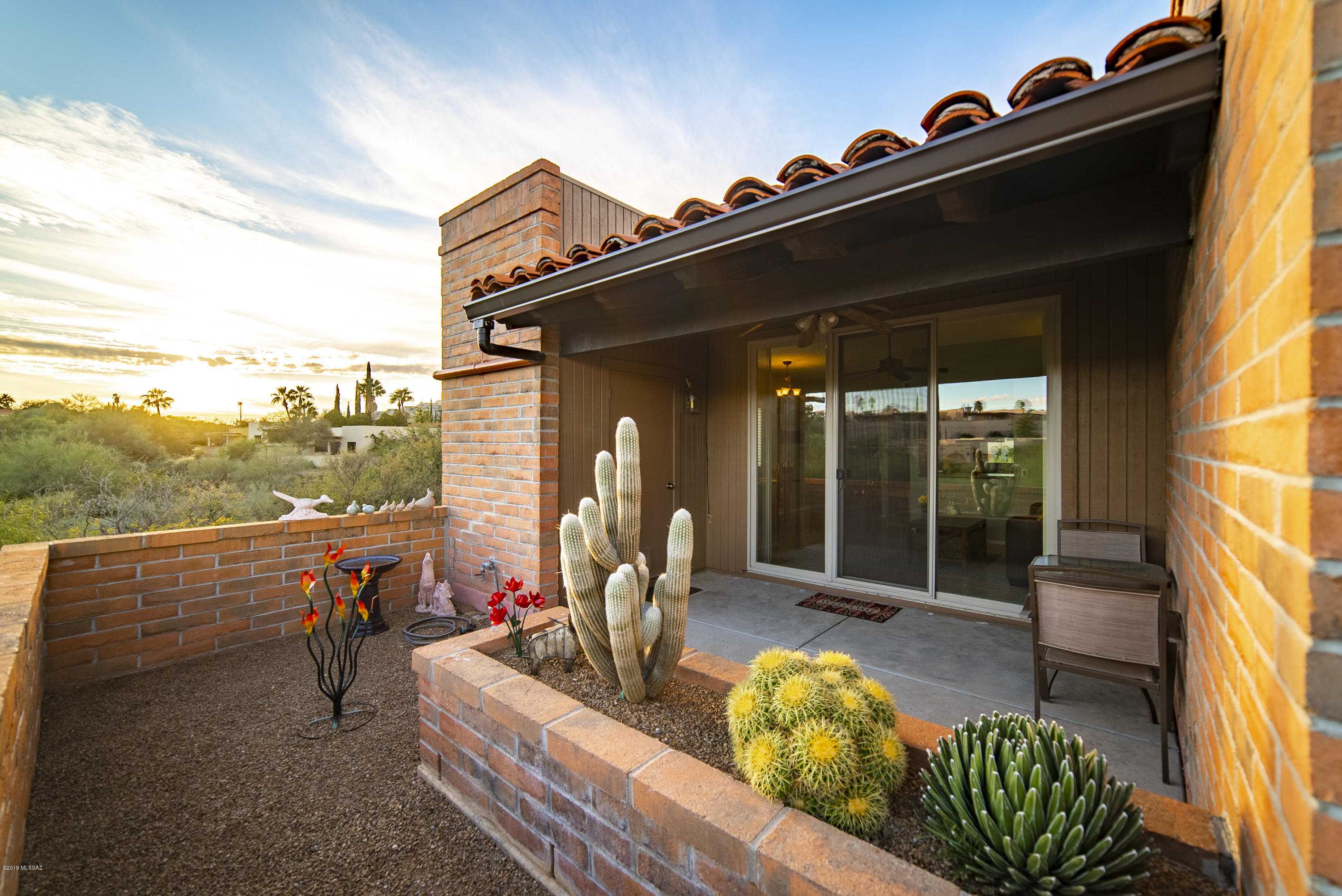 2525 S Calle Del Dante