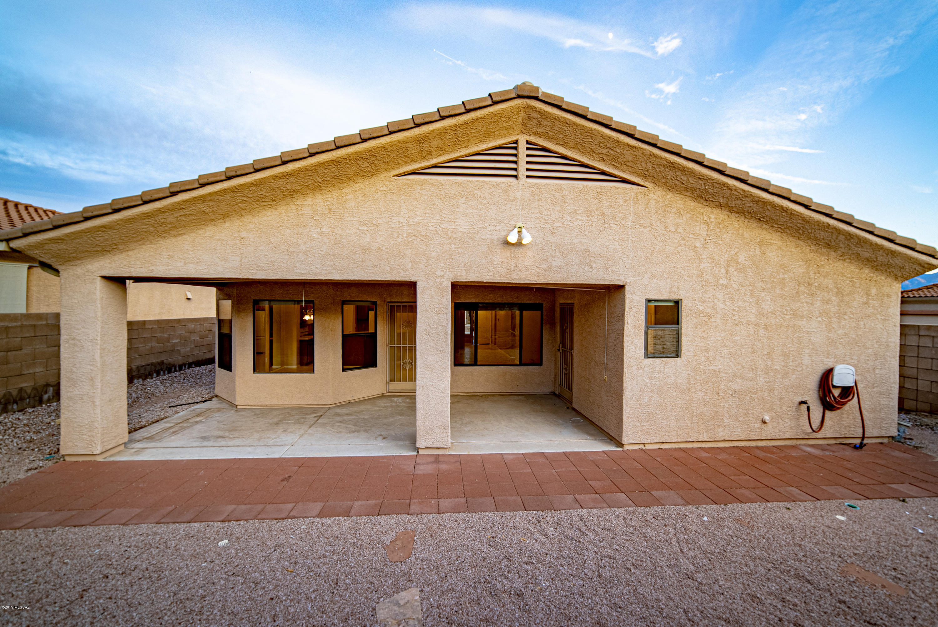 2193 N Avenida Del Petalo