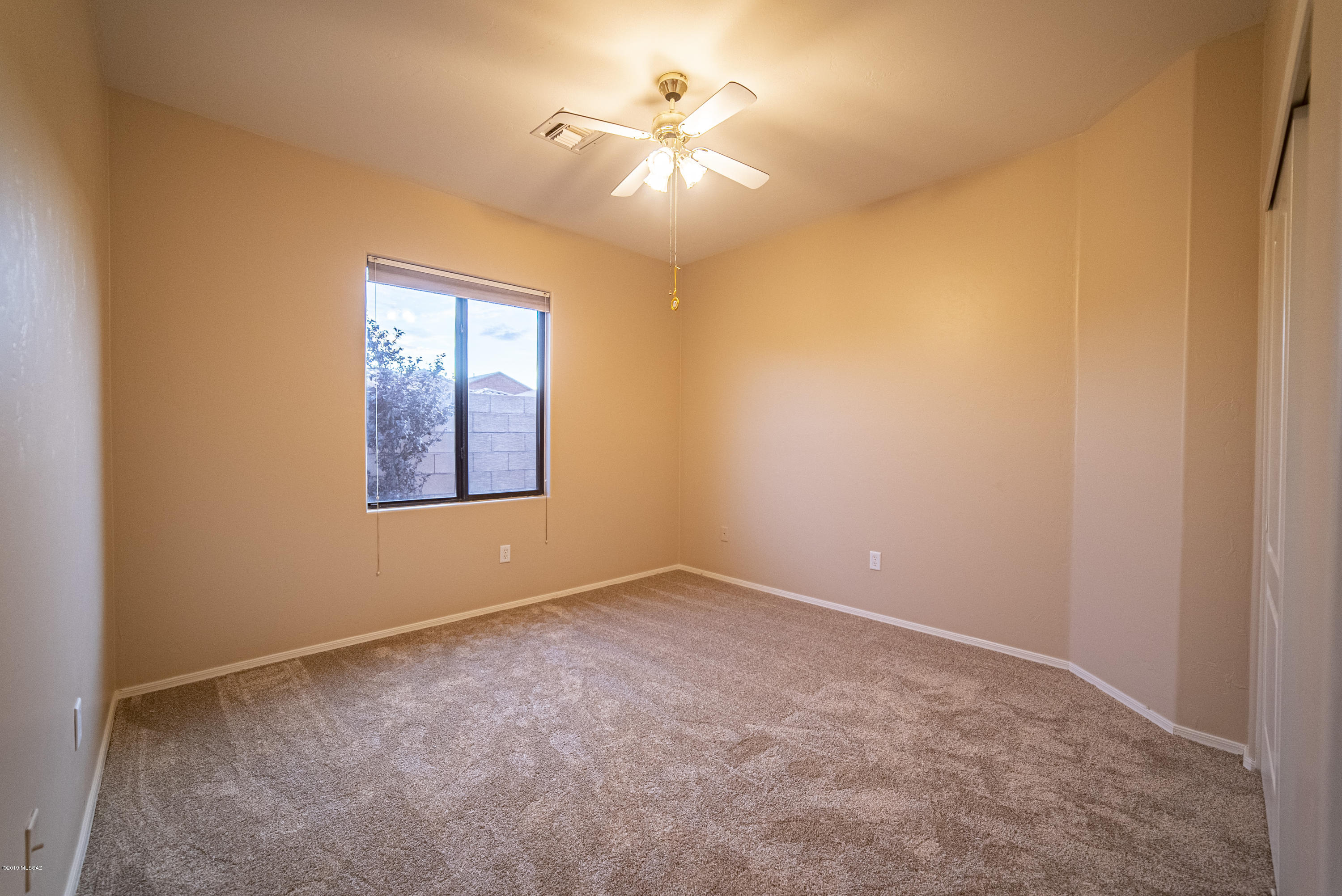 2193 N Avenida Del Petalo