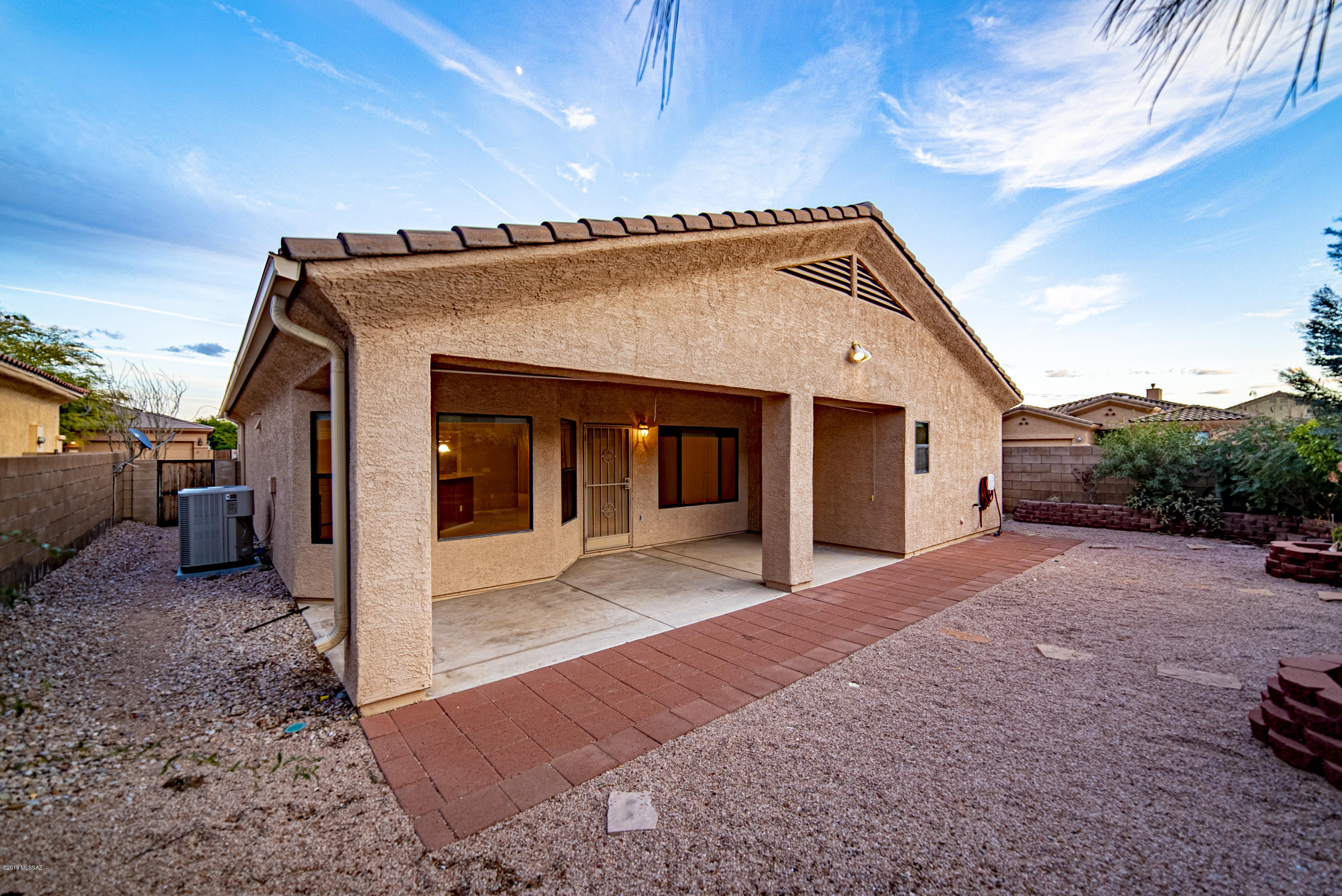 2193 N Avenida Del Petalo