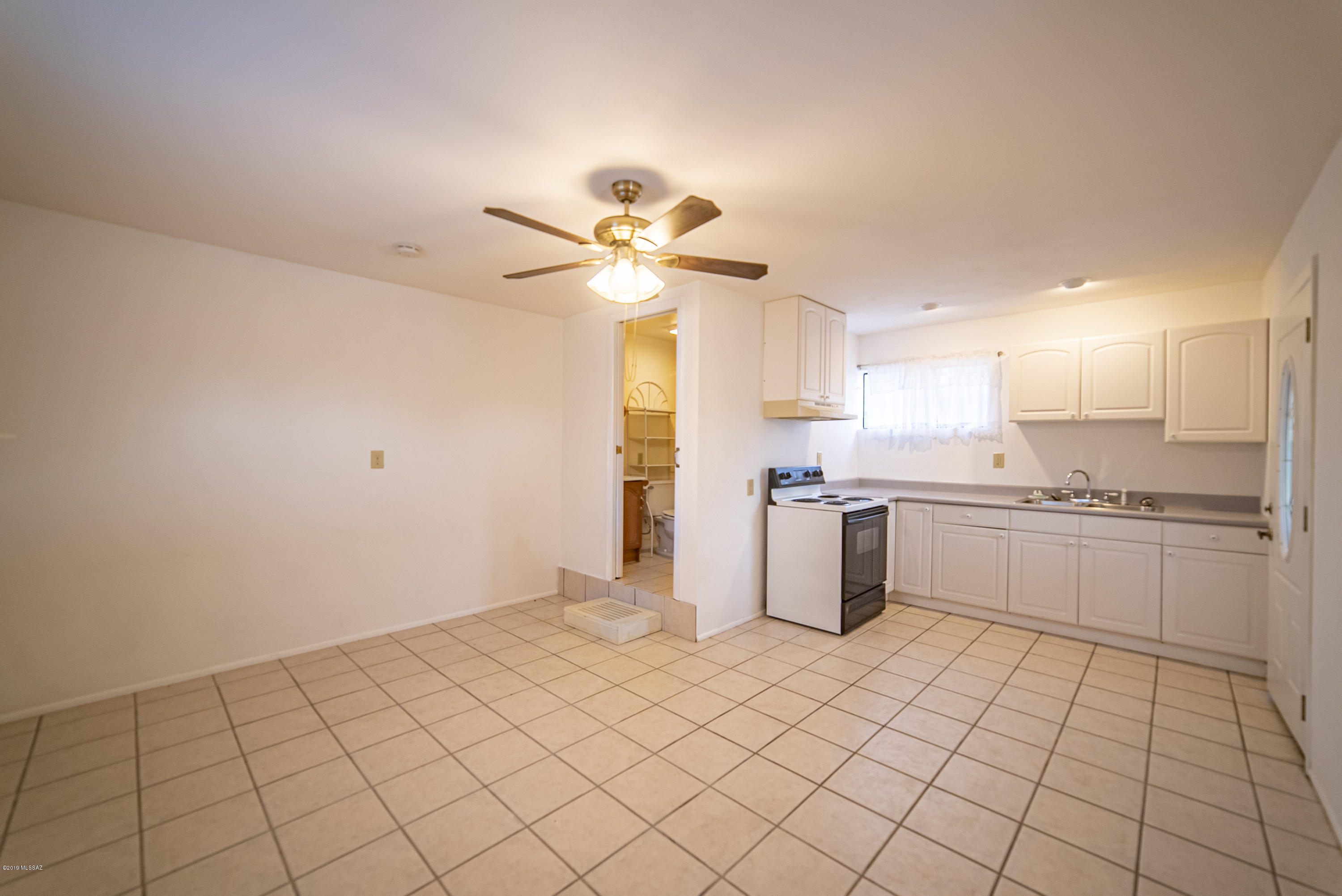 1101 W Calle Privada